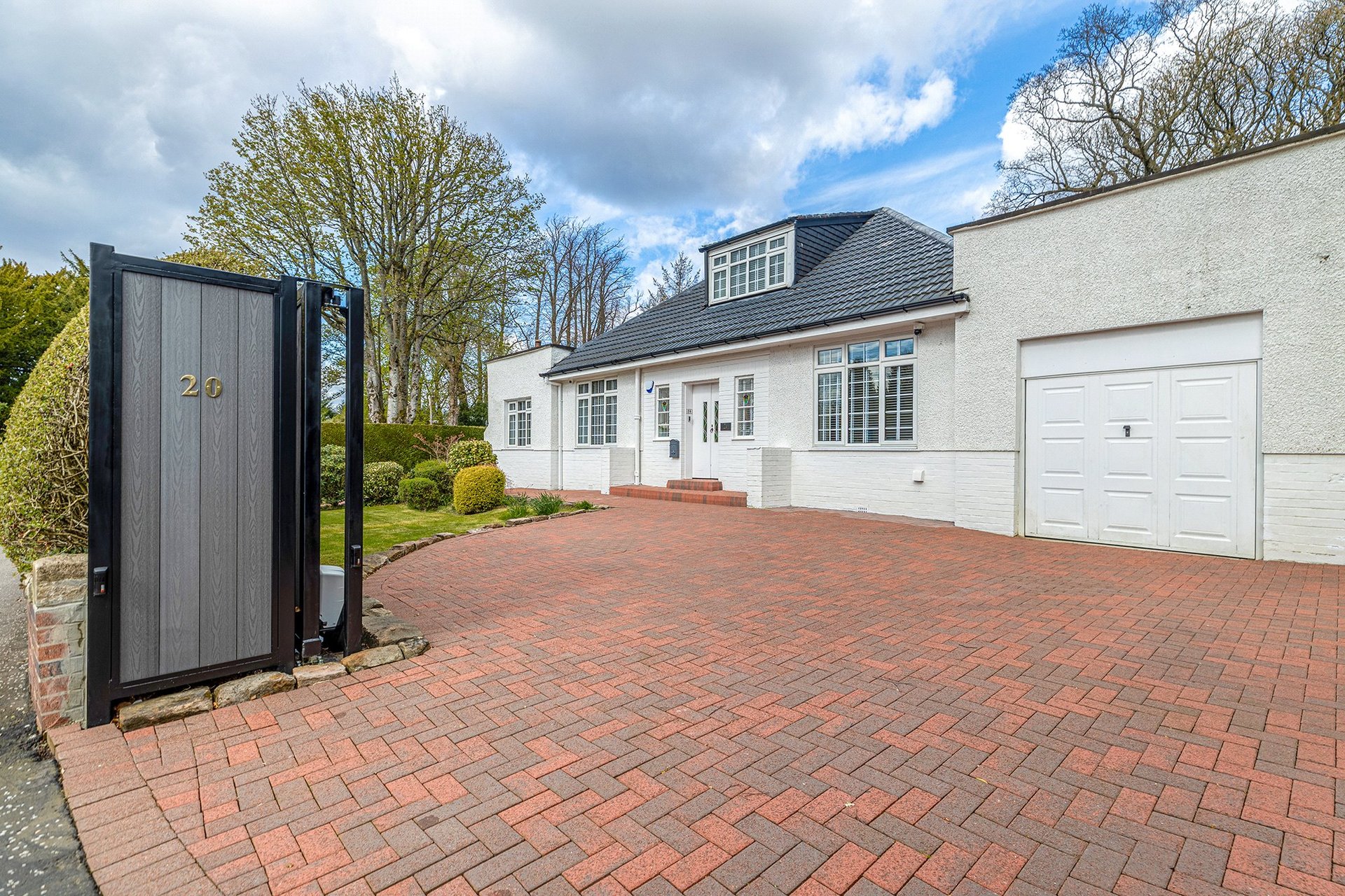 20 Sandringham Avenue, Newton Mearns, Glasgow, East Renfrewshire, G77 5DU - Picture #2