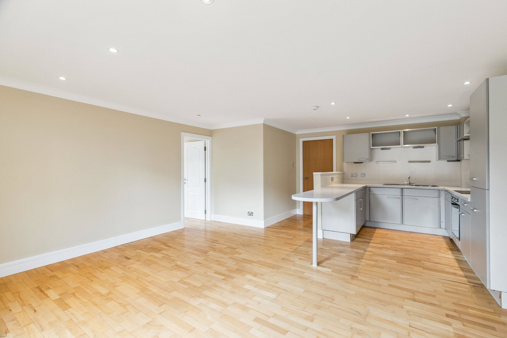 Flat 3/2 Block E Bridge Apartments, 350 Argyle Street, Glasgow City, G2 8NE - Picture #6