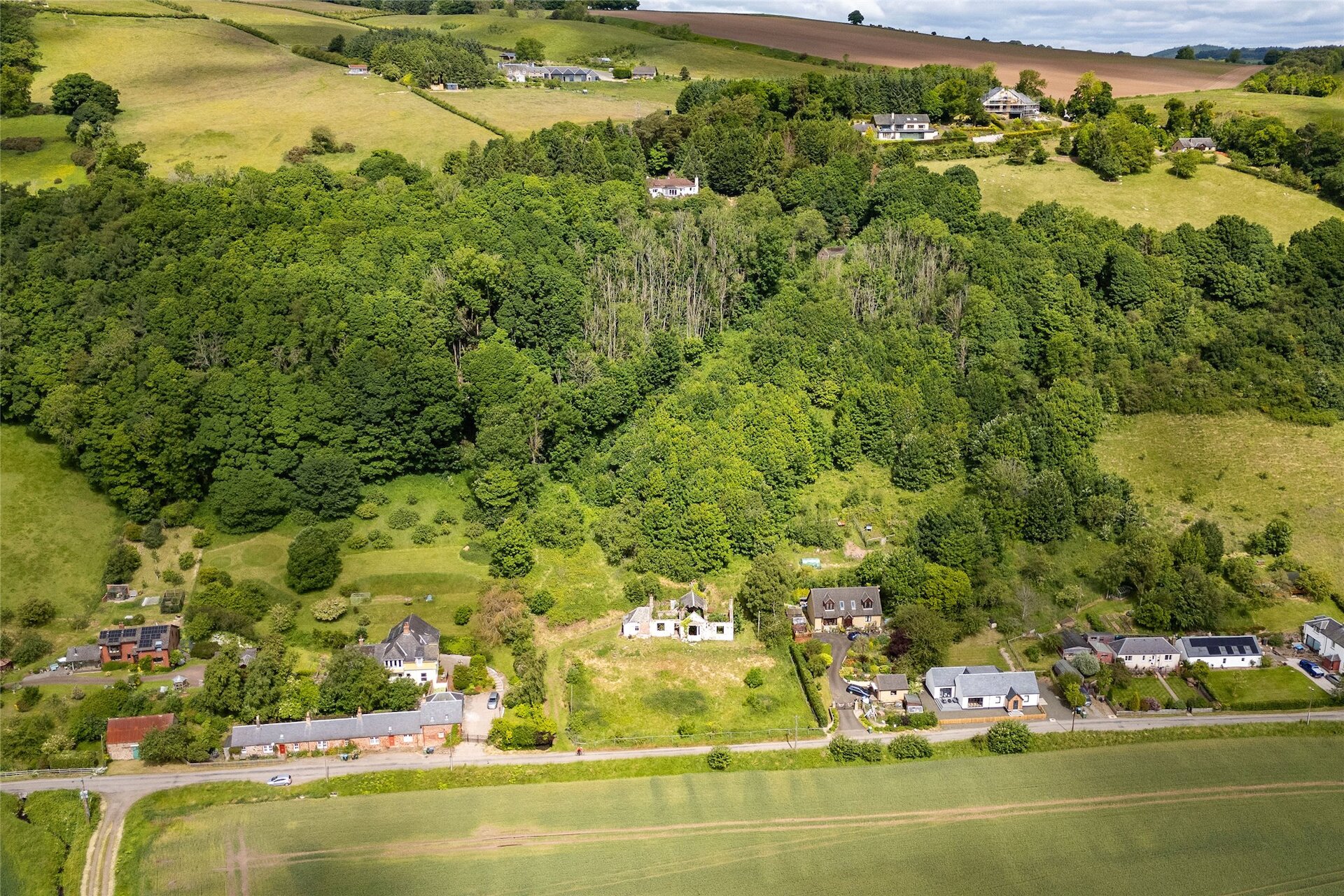 Craigdallie Cottage, Inchture, Perth and Kinross, PH14 9QT - Picture #1
