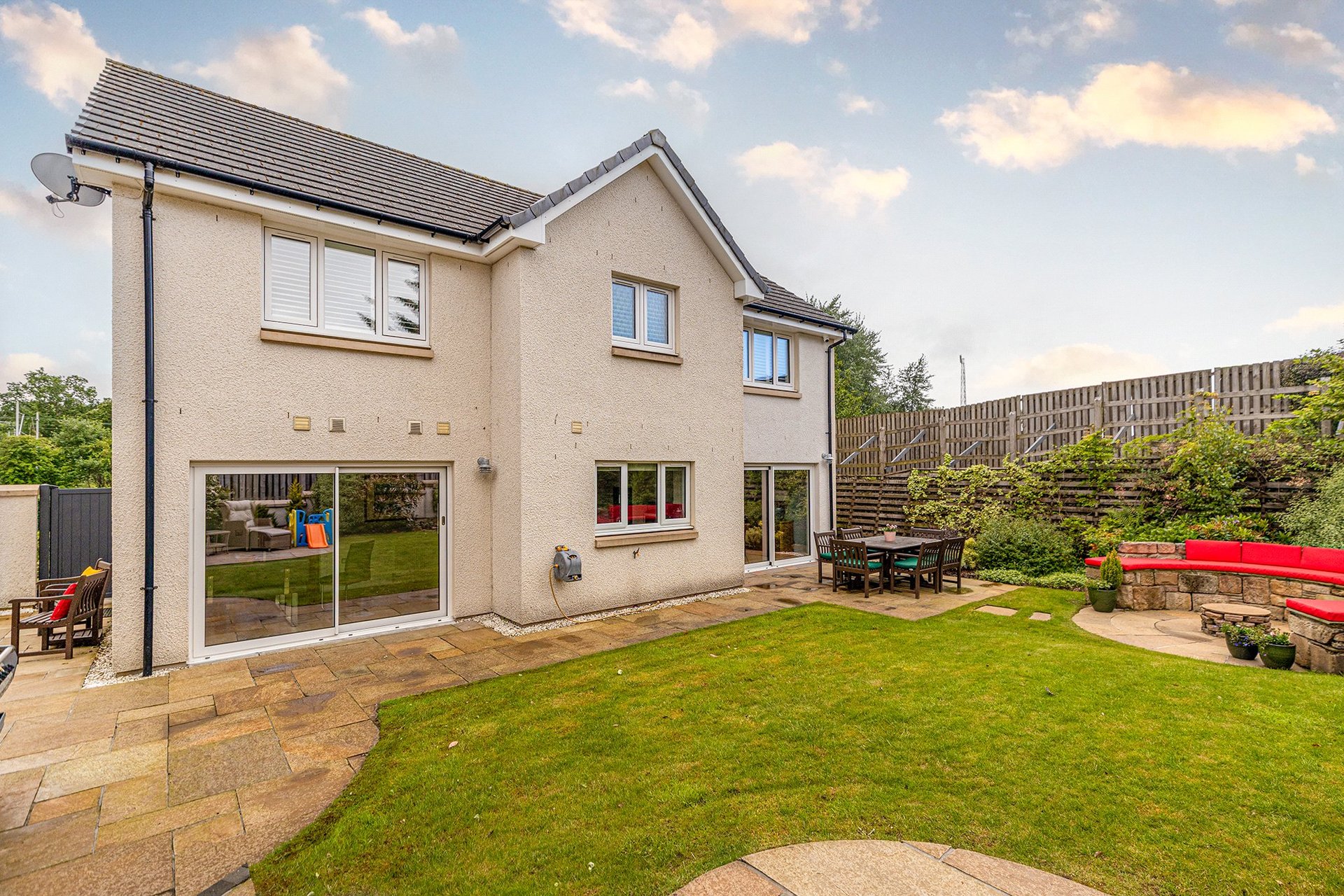 1 Hillfield Drive, Newton Mearns, Glasgow, G77 6GD - Picture #41
