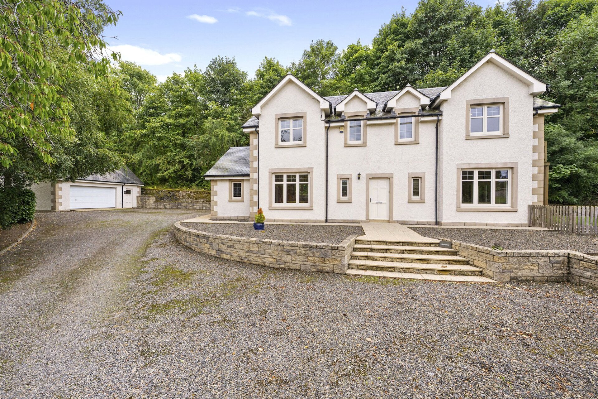 Birdsfield, Huntly Road, Melrose, Scottish Borders, TD6 9SB - Picture #1