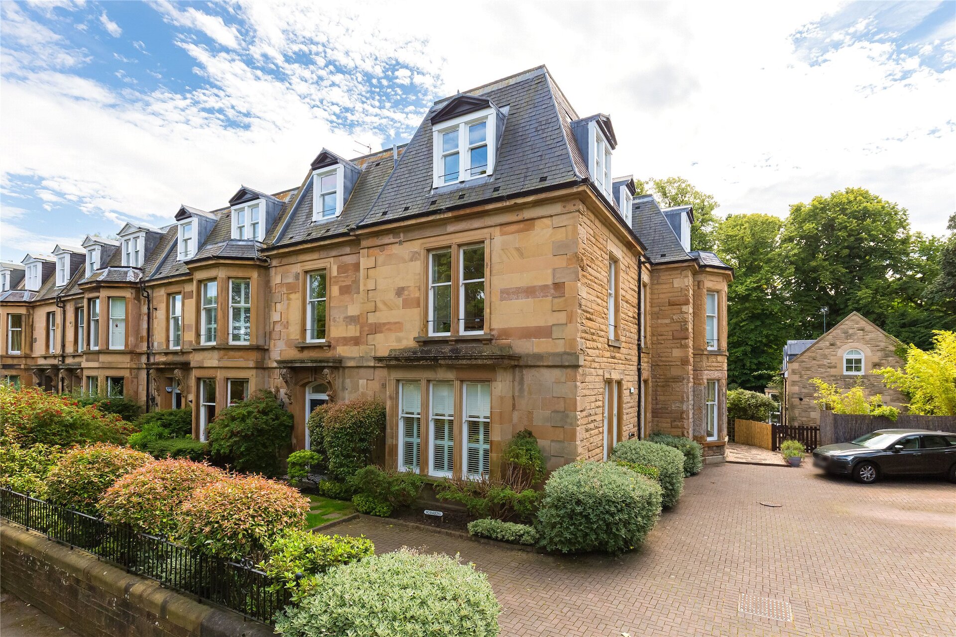 17/1 Strathearn Place, Greenhill, Edinburgh, EH9 2AL - Picture #1