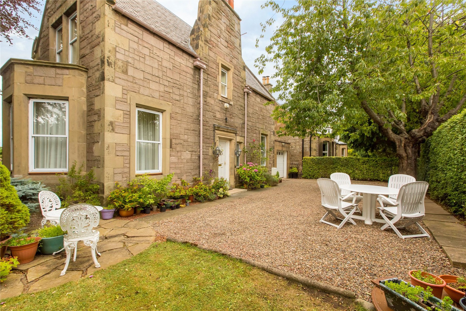 Braemount, 1 Kirkgate, Edinburgh, Midlothian, EH16 6RX - Picture #1