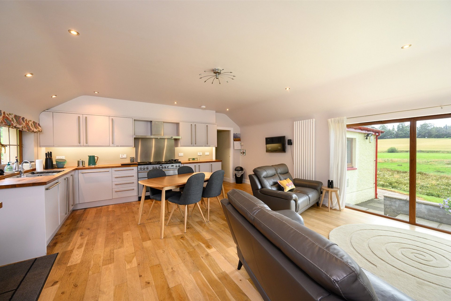 Sunnyside, Dunkeld Road, Bankfoot, Perth, PH1 4AJ - Picture #7