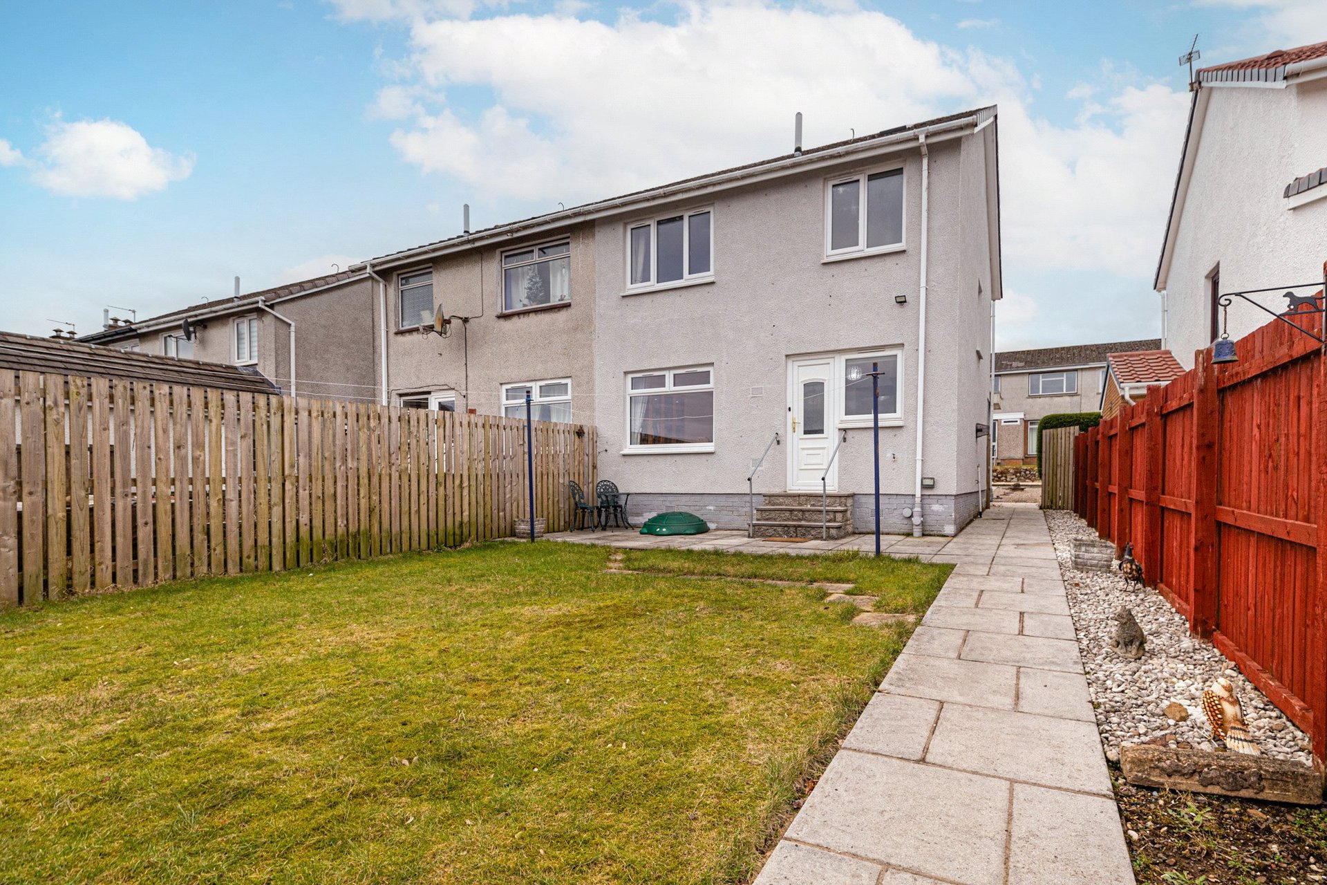 19 Carnock Gardens, Milngavie, G62 7RU - Picture #2