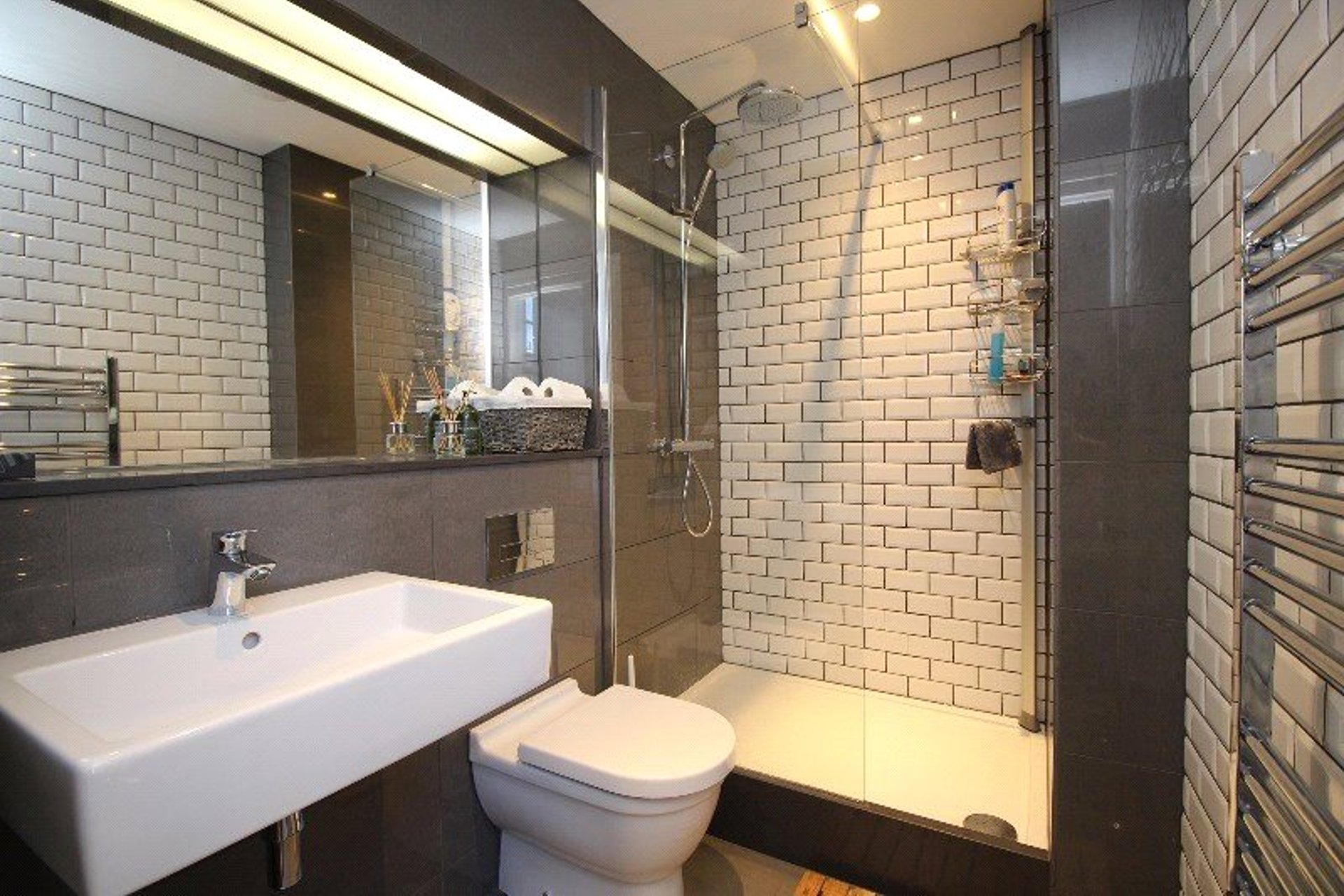 Flat 6, 2 Castle Street, Edinburgh, EH2 3AT - Picture #12