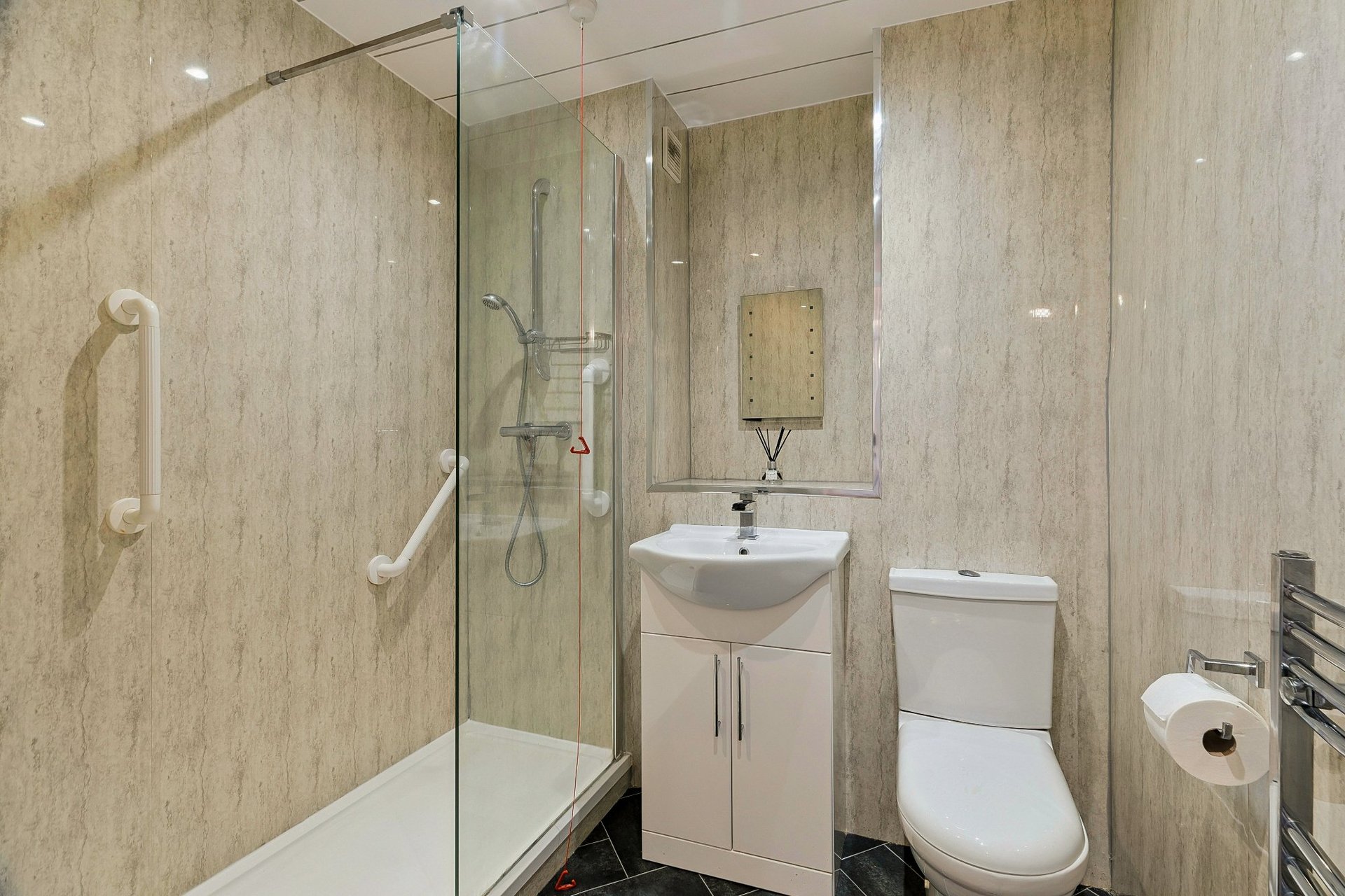 Flat 25, Elm Court, 97 Main Street, Milngavie, G62 6JQ - Picture #8