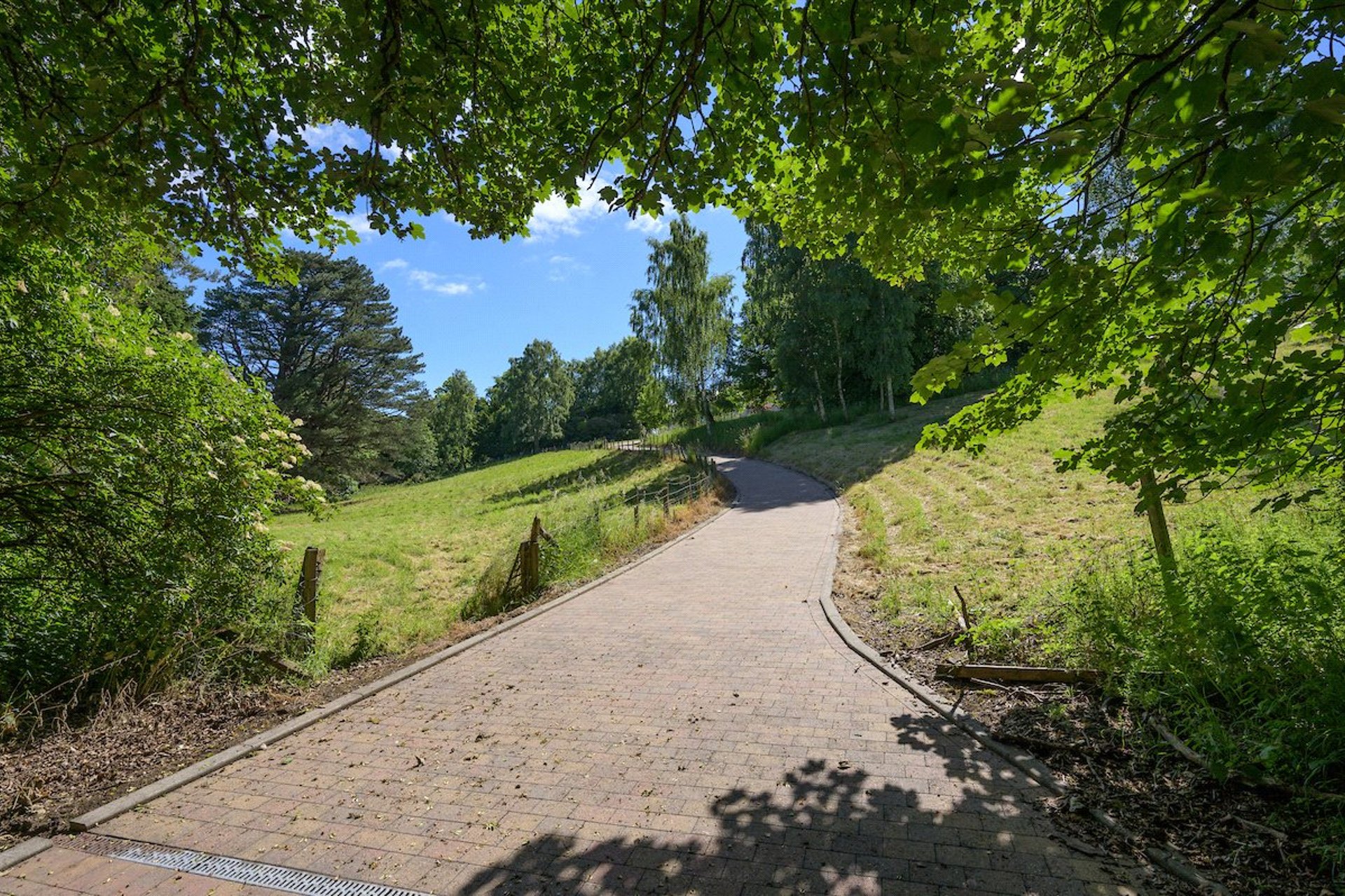 Loganbank House, Milton Bridge, Penicuik, Midlothian, EH26 0NY - Picture #48