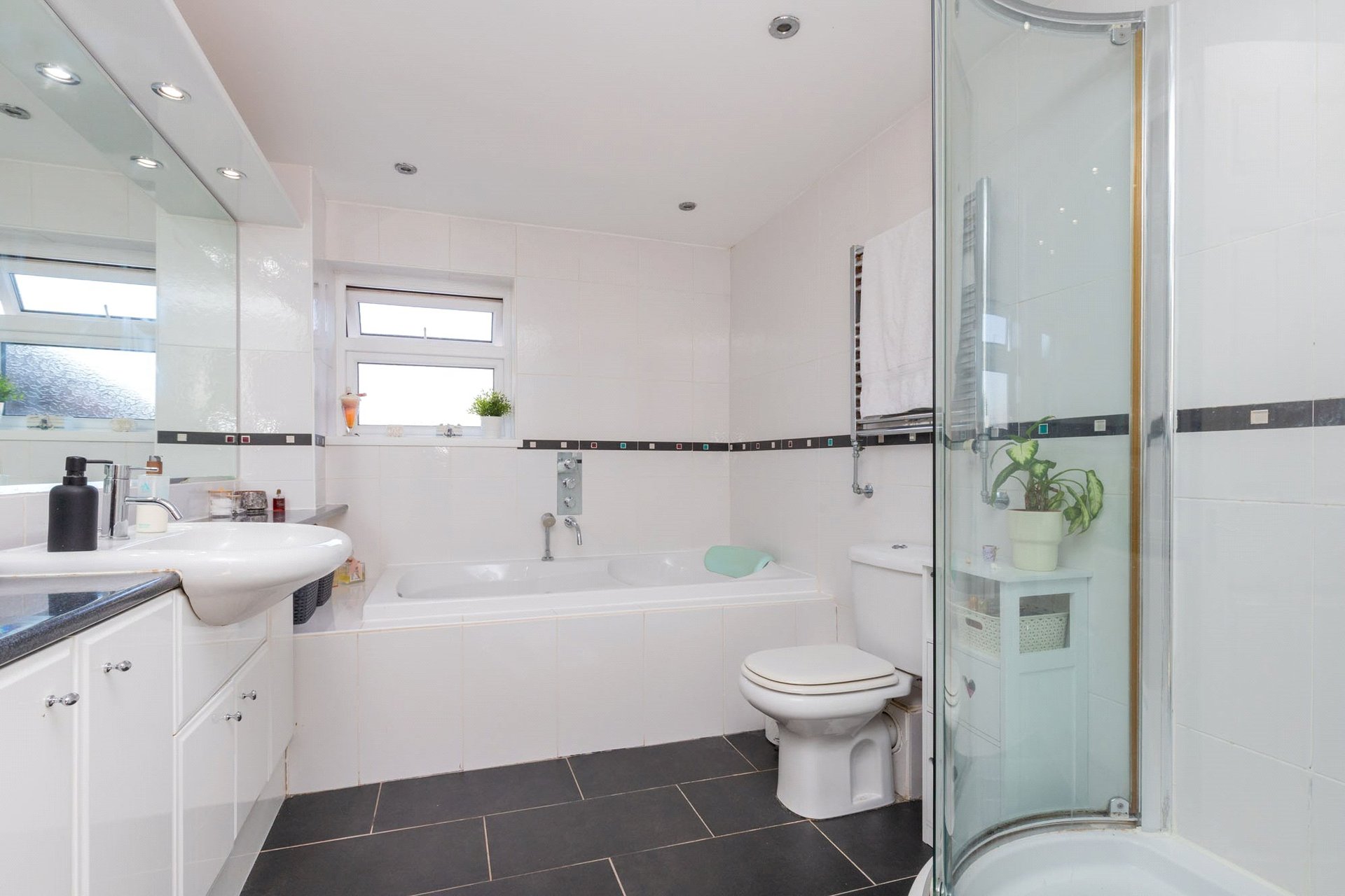 9 Kirkdene Bank, Newton Mearns, Glasgow, East Renfrewshire, G77 5RG - Picture #43