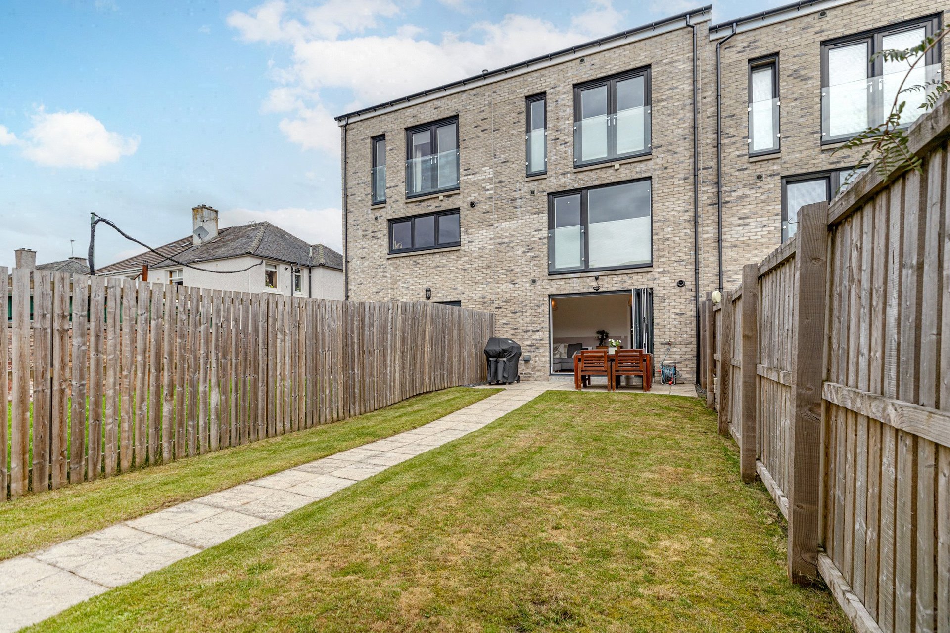 2 Greenknowe Court, Pollokshaws, Glasgow, G43 1FW - Picture #33