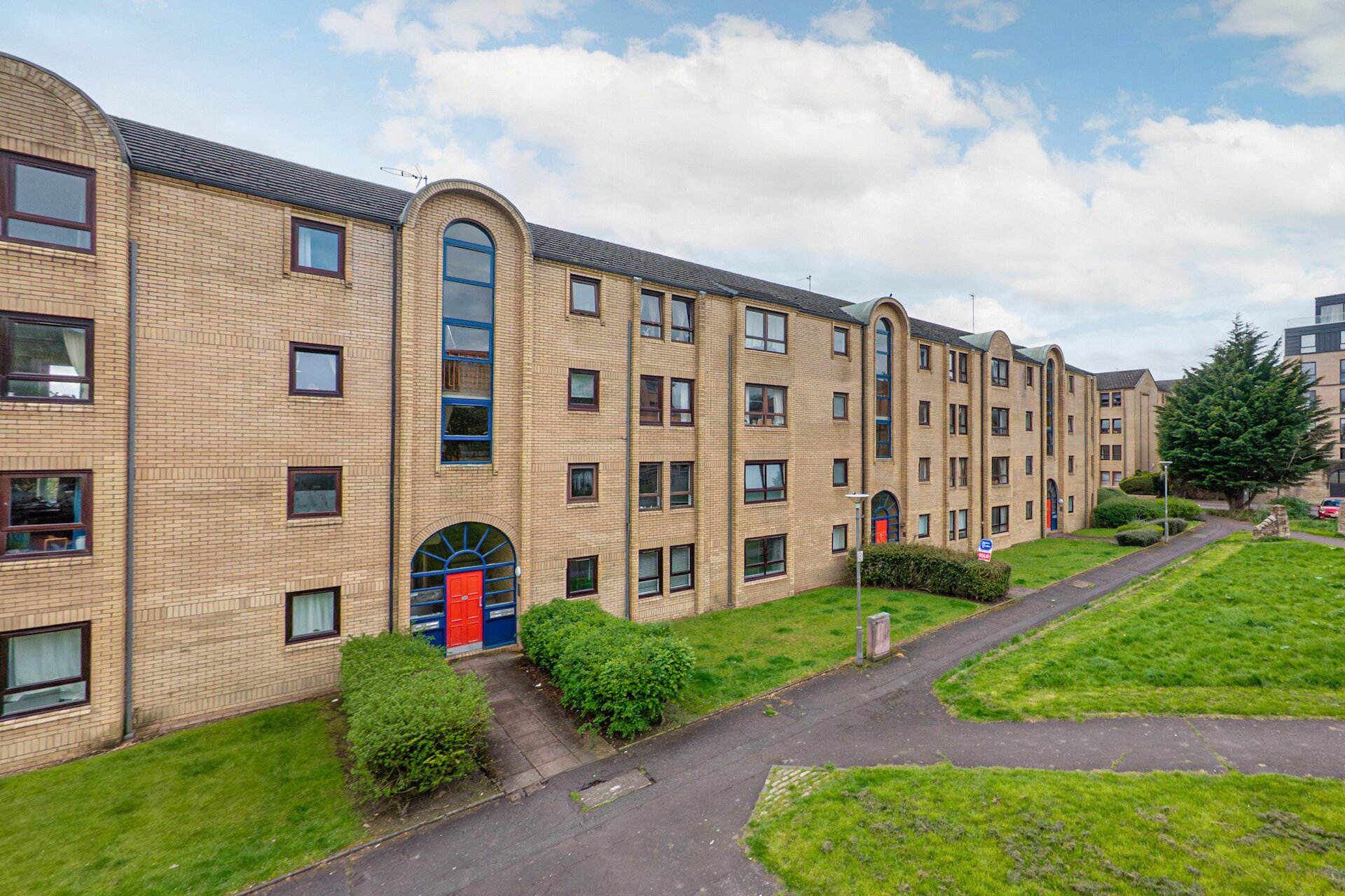 0/2, 23 Overnewton Square, Yorkhill, Glasgow, G3 8RW - Picture #1
