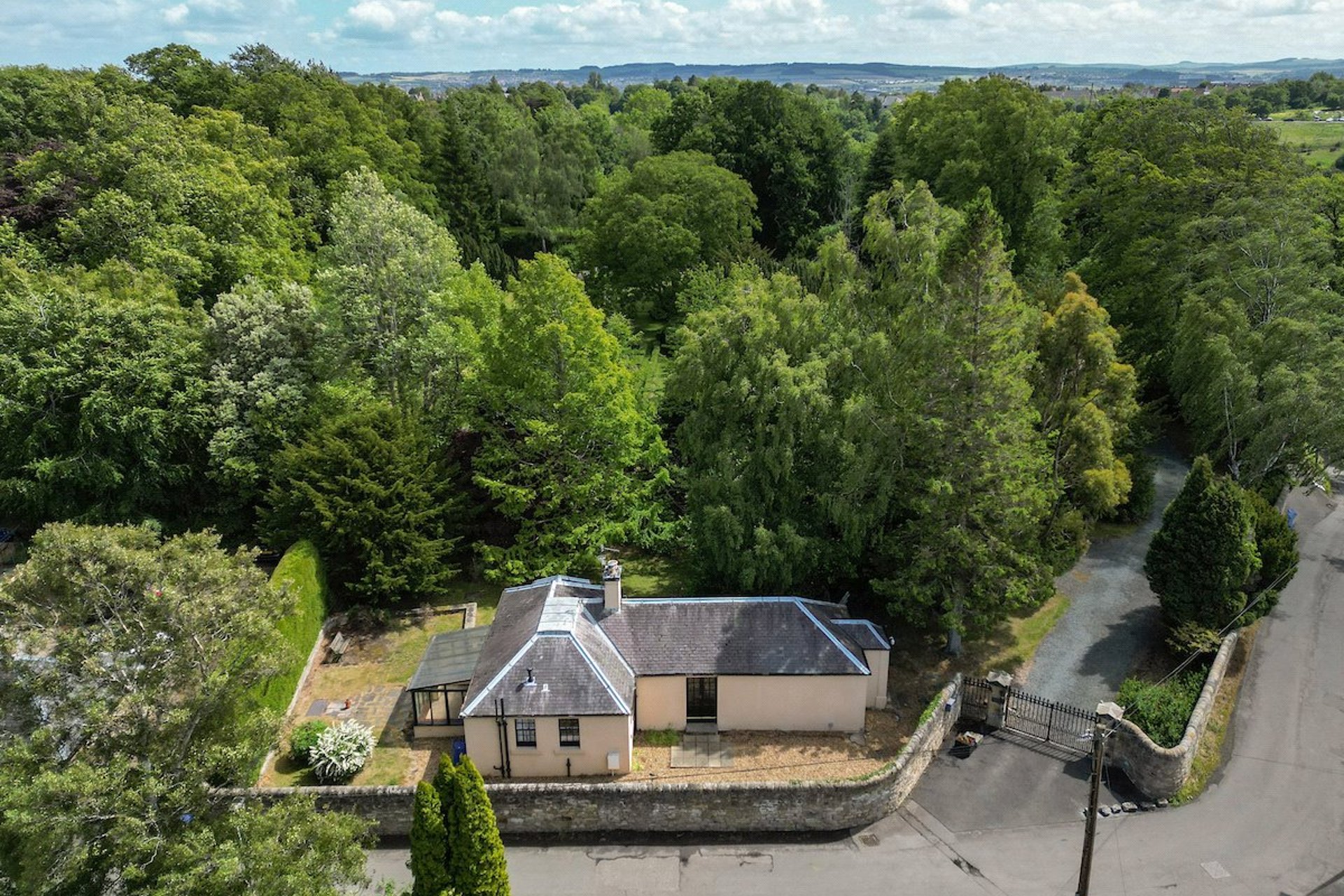 Mount Esk House & Gate Lodge, 11 Kevock Road, Lasswade, Midlothian, EH18 1HT - Picture #49