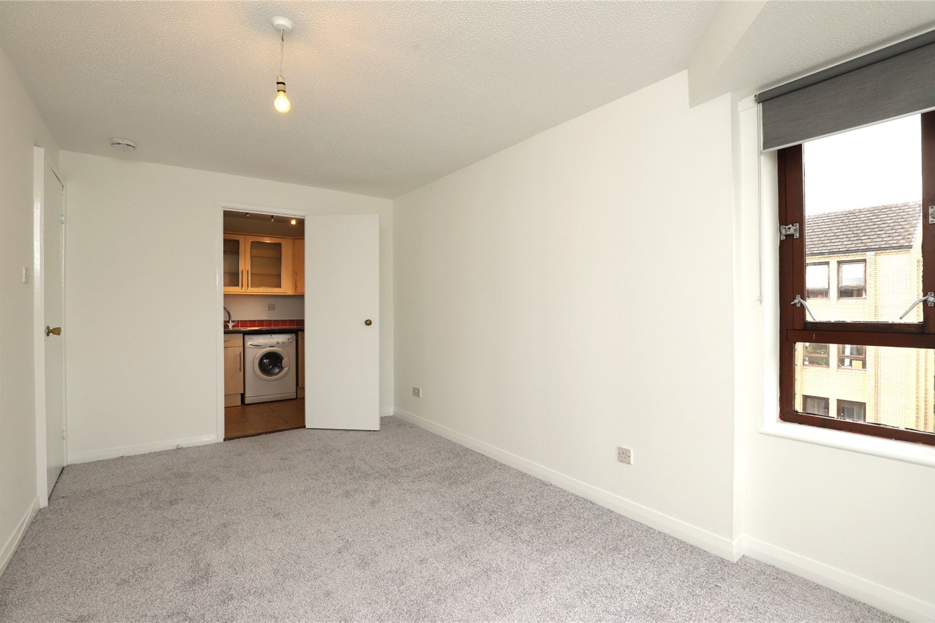 3/2, 35 Overnewton Square, Yorkhill, G3 8RW - Picture #3