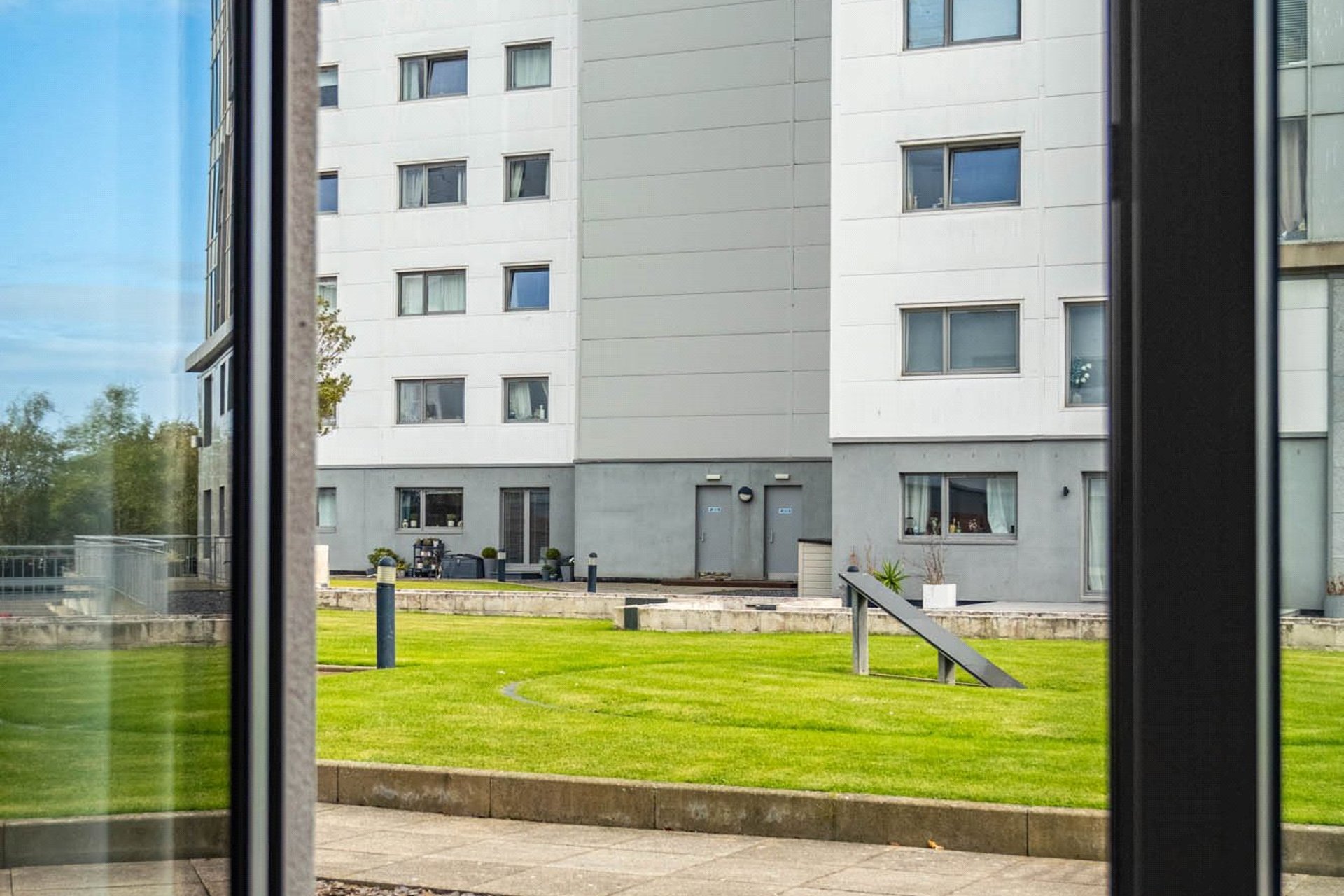 Flat 1, 8 Western Harbour Midway, The Shore, Edinburgh, EH6 6PT - Picture #8