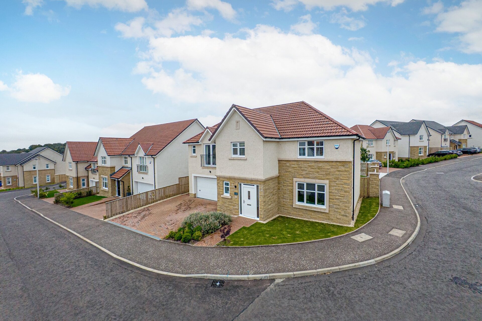 30 Sollas Gardens, Newton Mearns, Glasgow, East Renfrewshire, G77 5XD - Picture #1