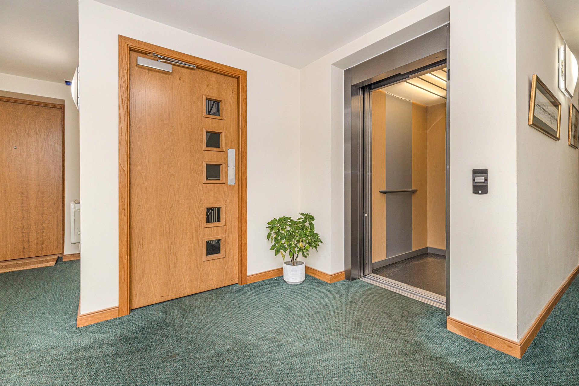 17 Thorn Heights, Bearsden, G61 4AZ - Picture #32