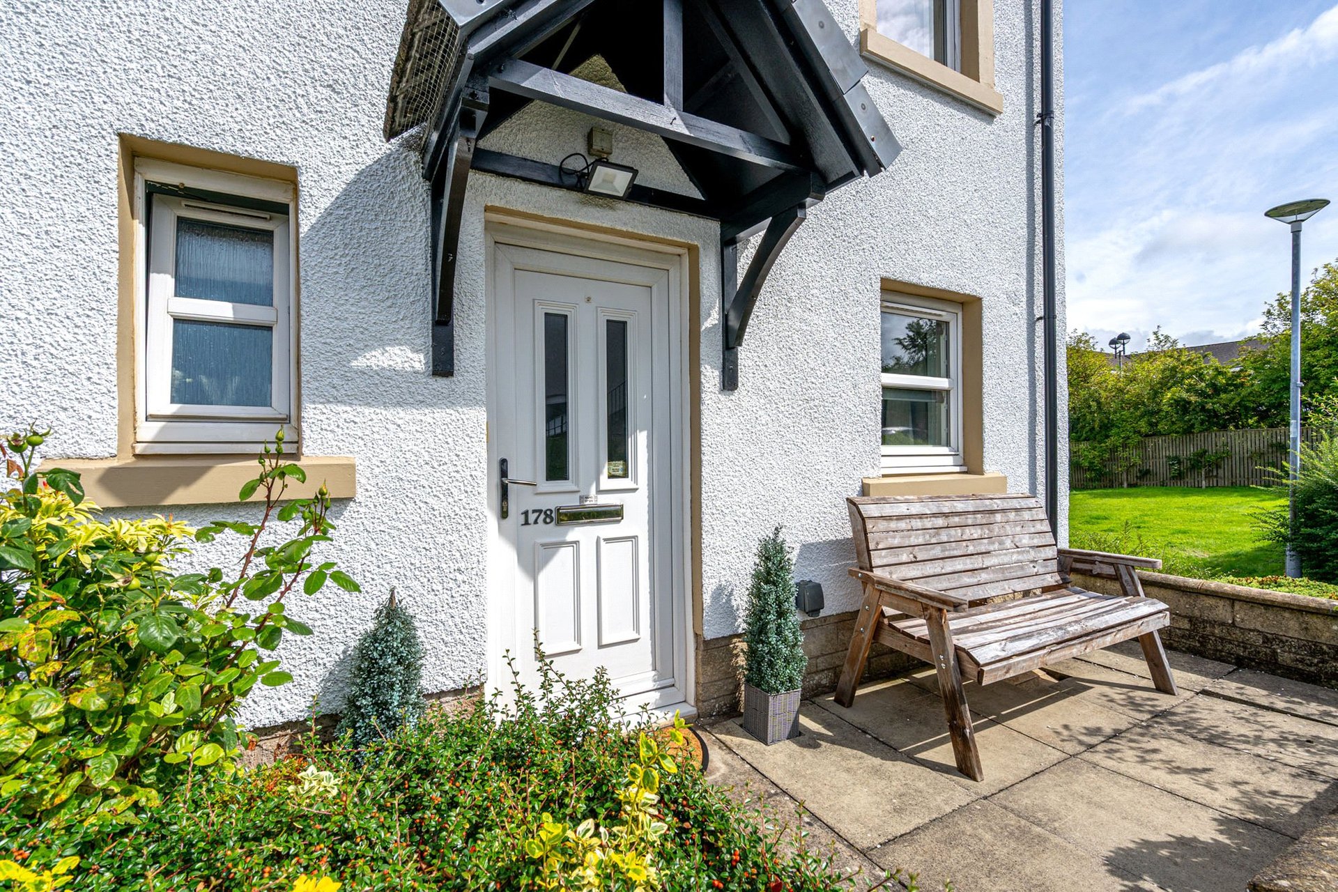 178 Mallots View, Newton Mearns, Glasgow, East Renfrewshire, G77 6GN - Picture #2