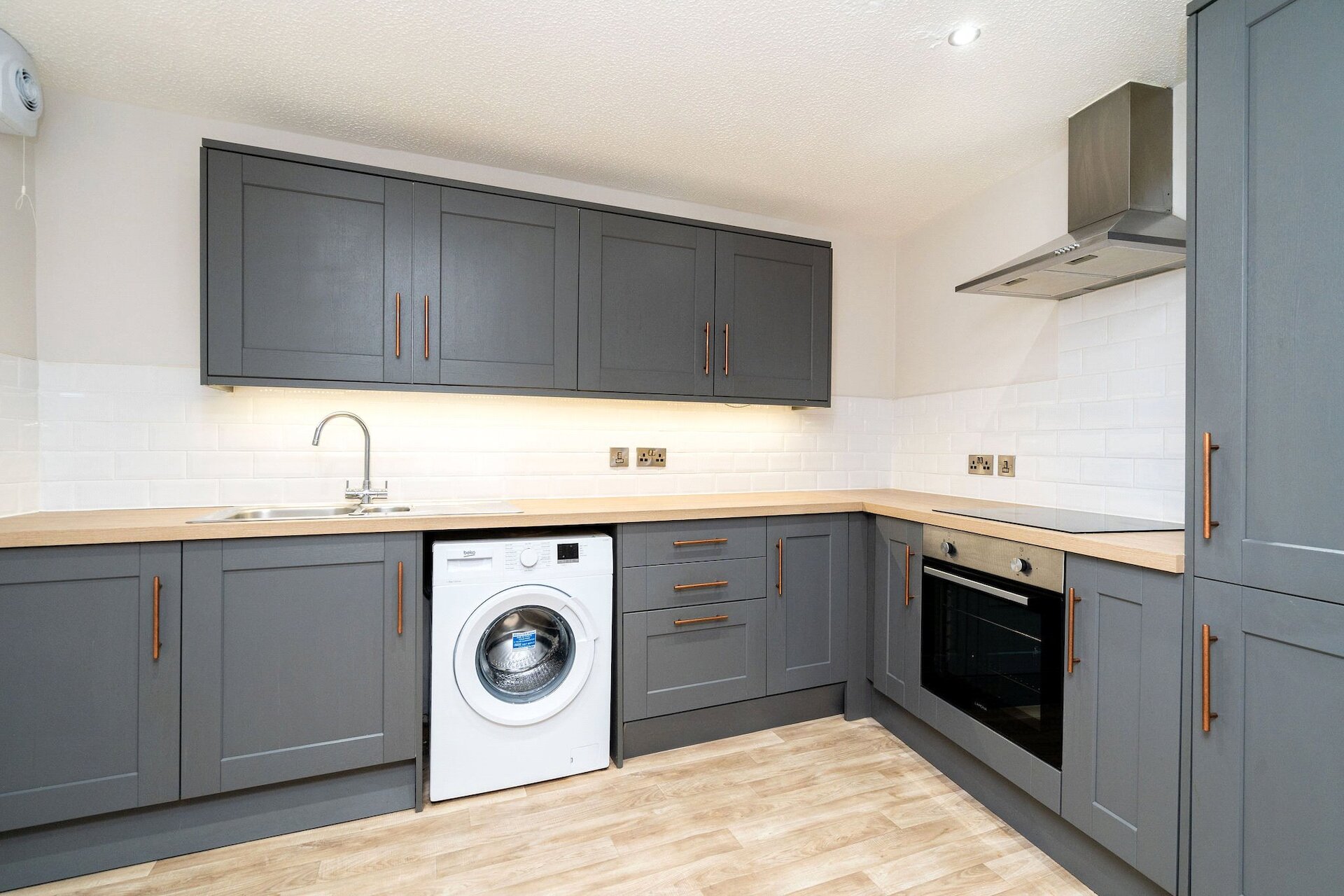 45/16 Maritime Street, Leith, Edinburgh, EH6 6SA - Picture #1