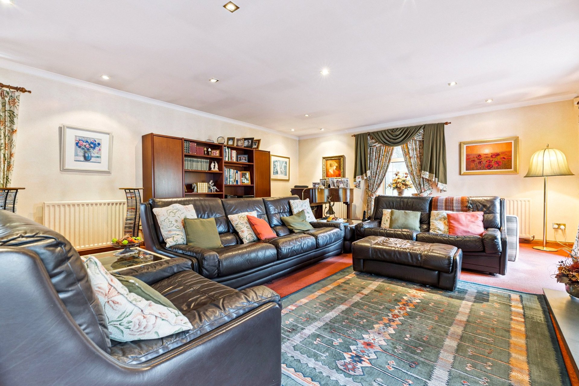 Barcapel Holm Farm, Newton Mearns, Glasgow, East Renfrewshire, G77 6NN - Picture #11