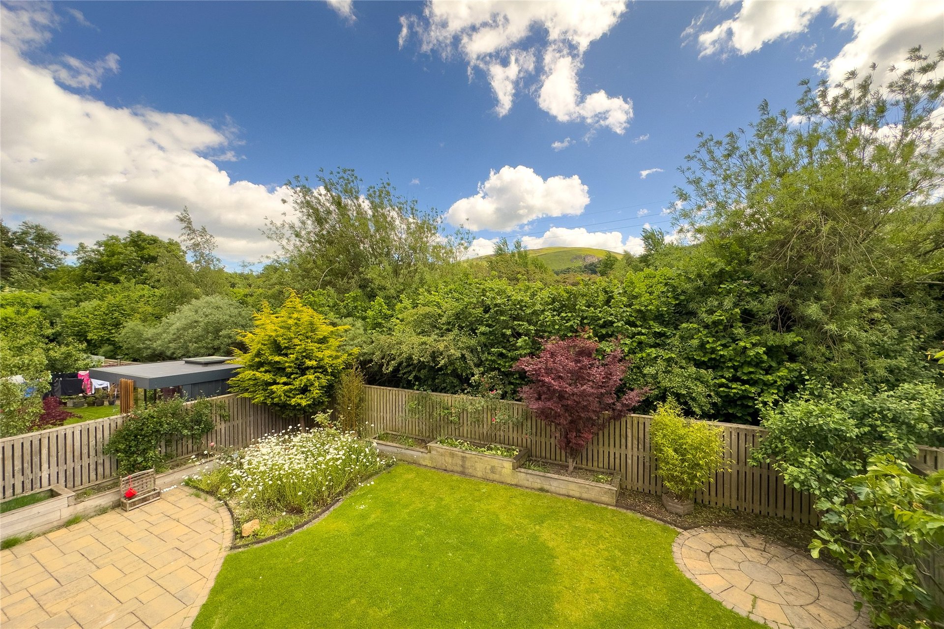 34 Scald Law Drive, Edinburgh, EH13 0FE - Picture #2