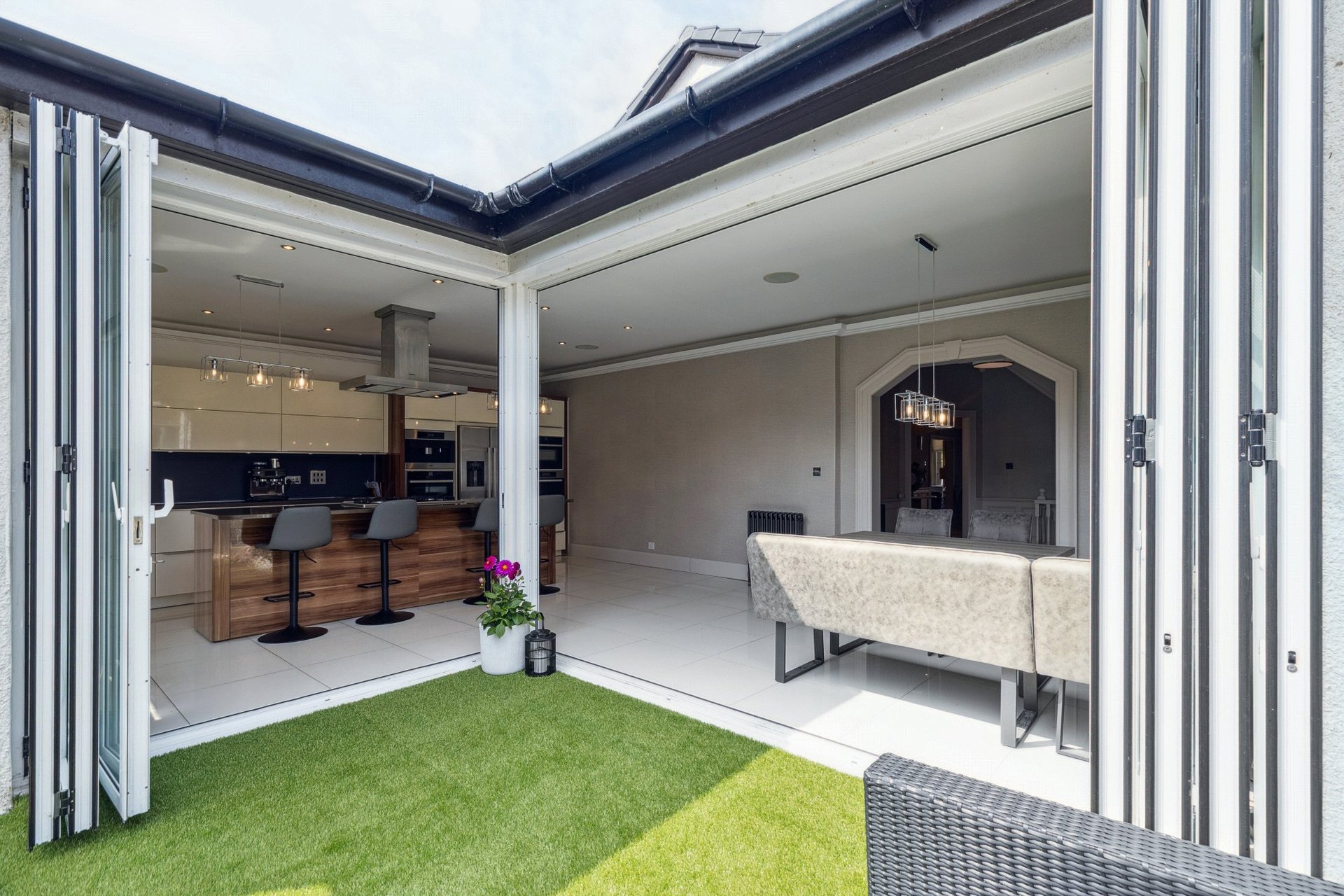 53 Ayr Road, Whitecraigs, Glasgow, G46 6SR - Picture #32