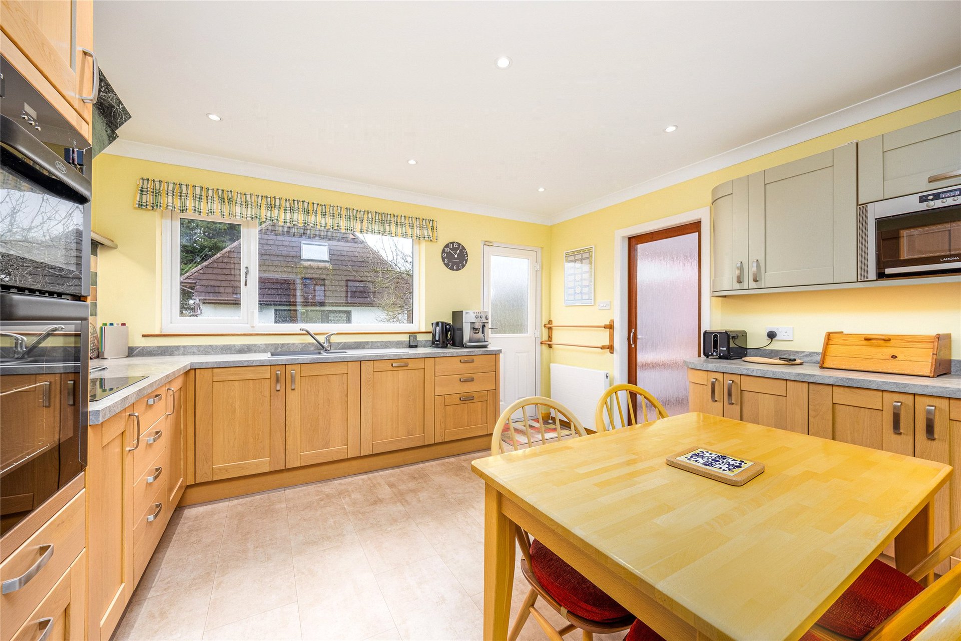 1 Briarwell Lane, Milngavie, G62 6BB - Picture #9