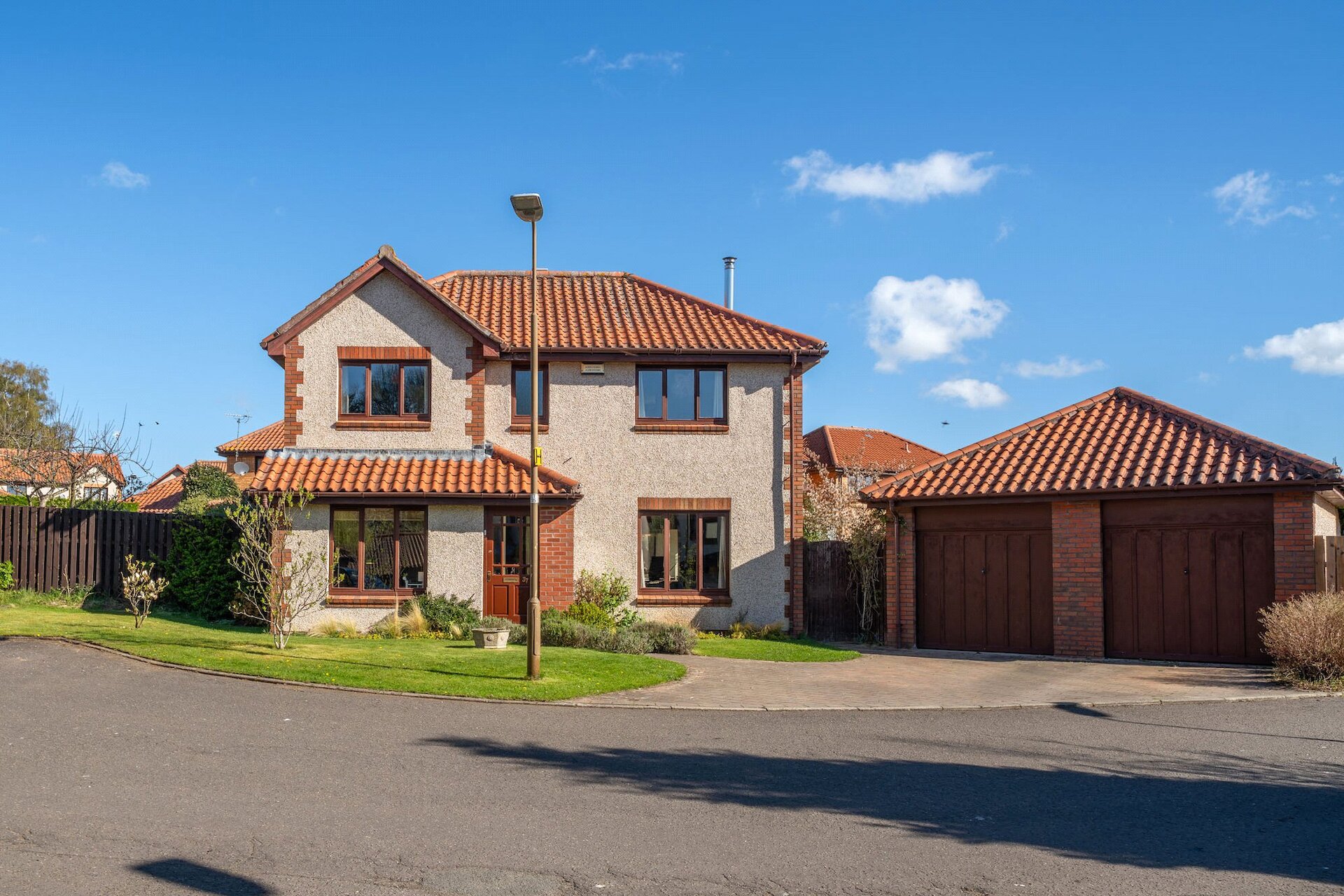 37 Vinefields, Pencaitland, Tranent, East Lothian, EH34 5HD - Picture #1