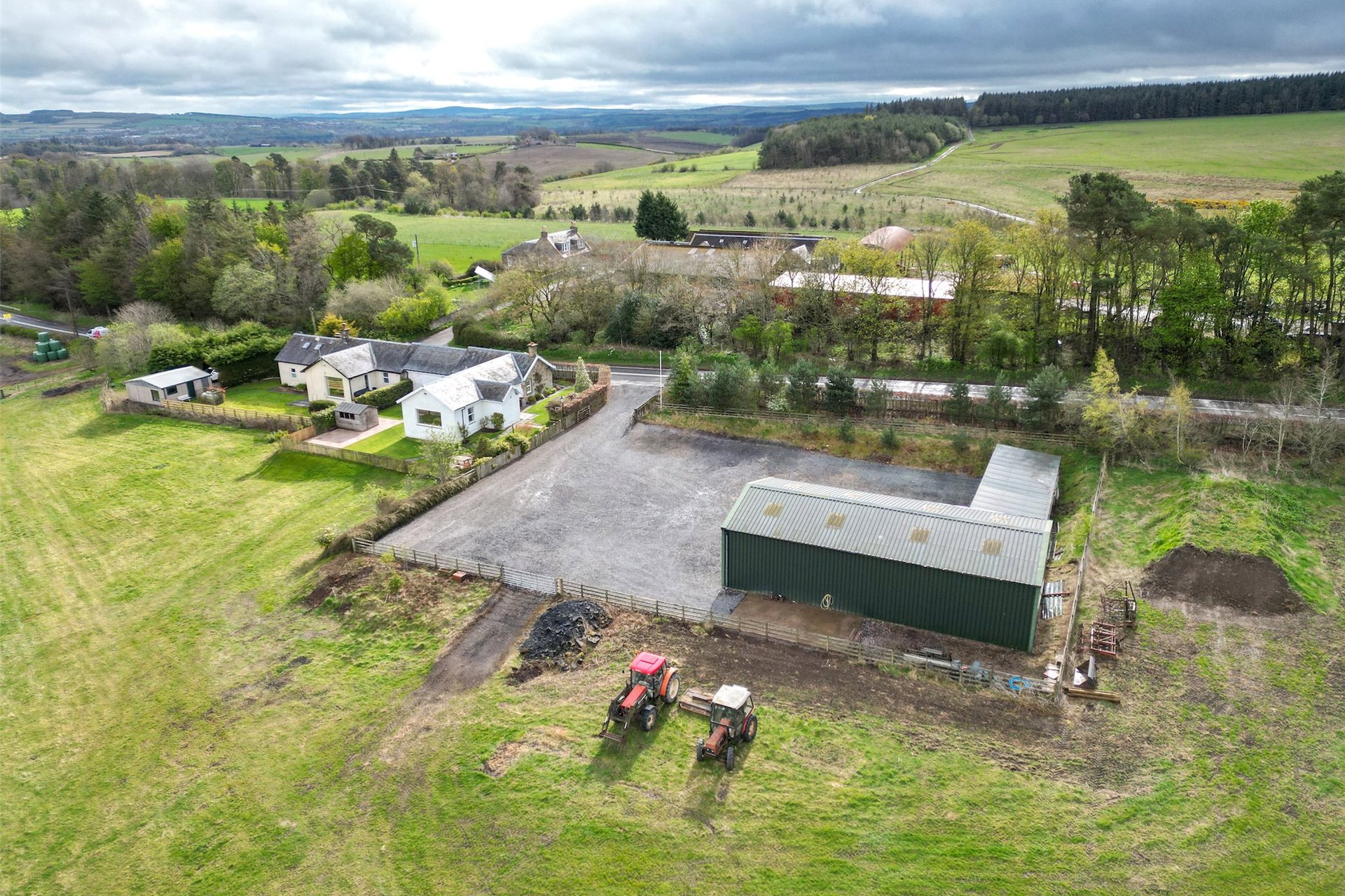 2 Newbigging Cottages, Rosewell, Midlothian, EH24 9DY - Picture #4