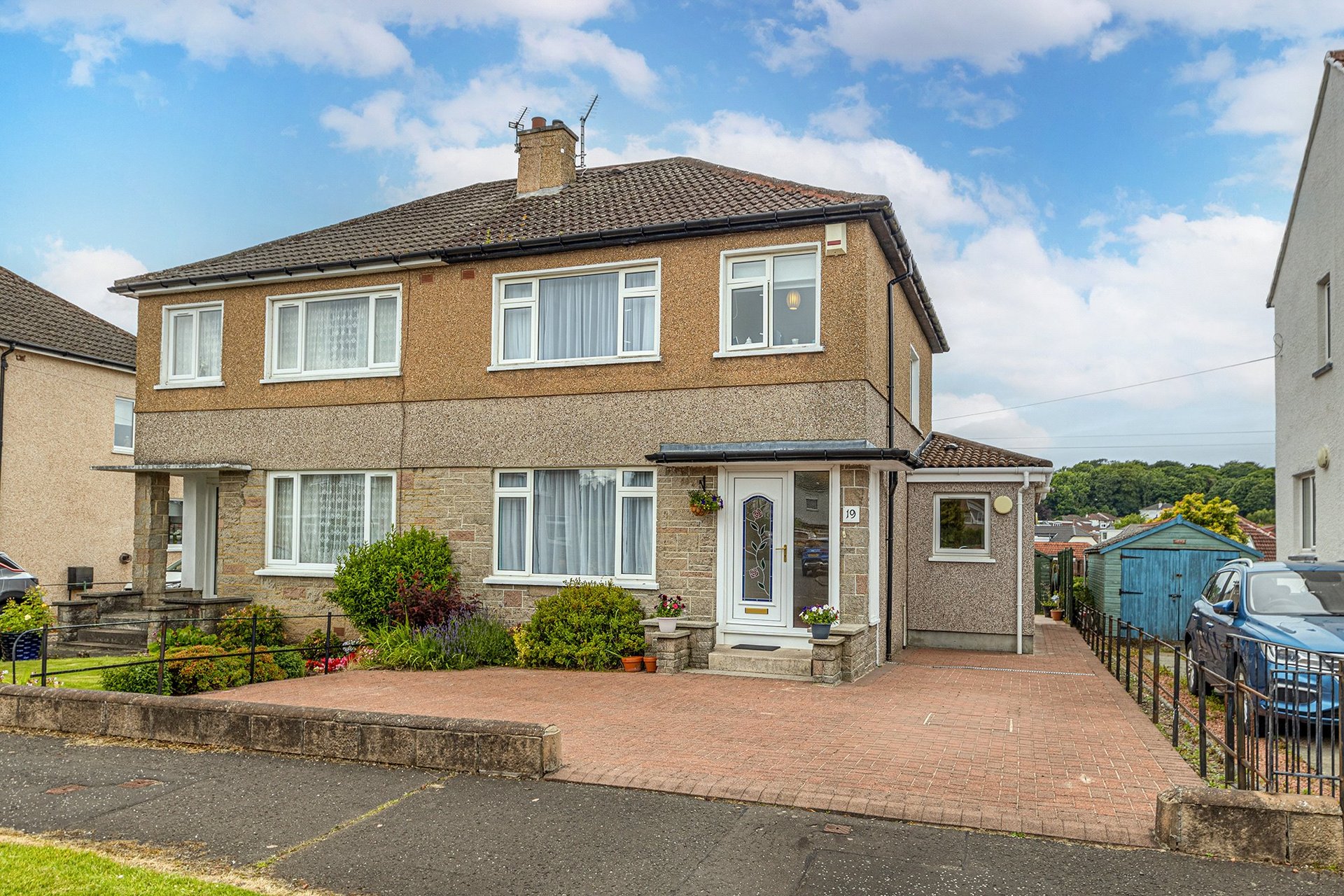 19 Arisaig Drive, Bearsden, G61 2PD - Picture #1