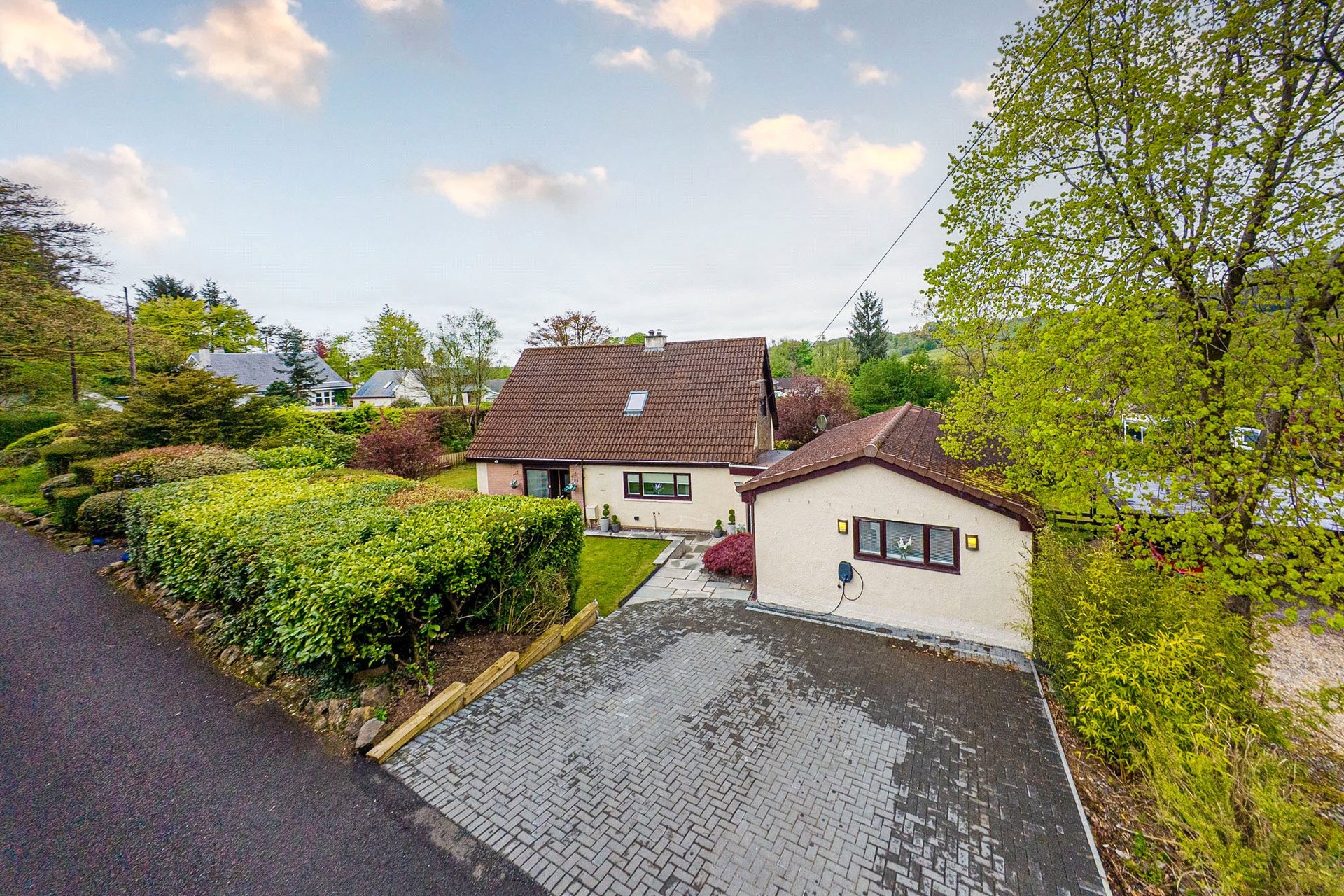 1 Glen Lane, Uplawmoor, Glasgow, G78 4DF - Picture #2