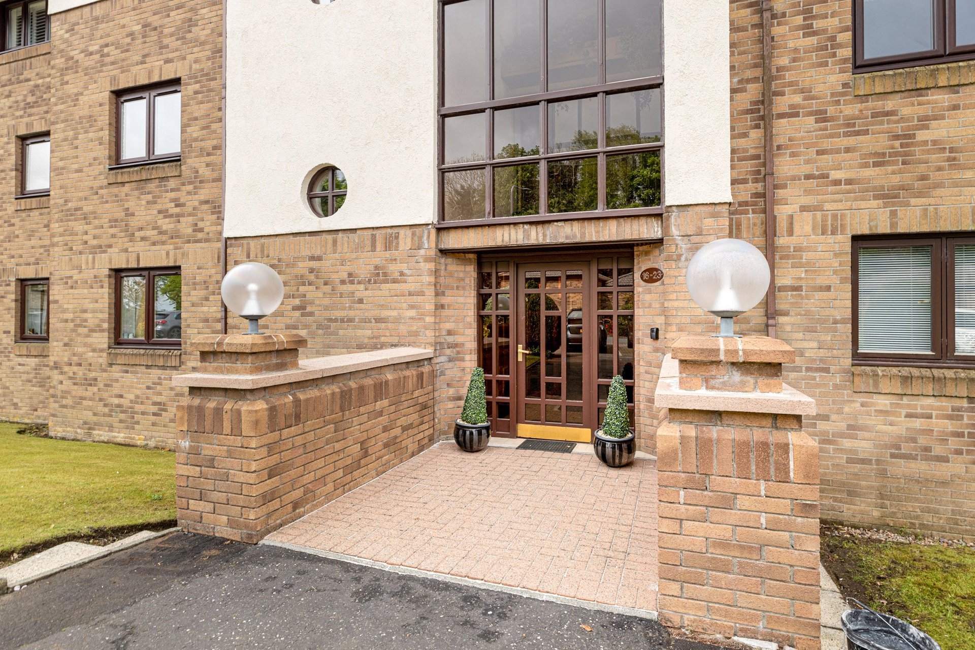 22 Ravenscourt, Thorntonhall, Glasgow, South Lanarkshire, G74 5AZ - Picture #3