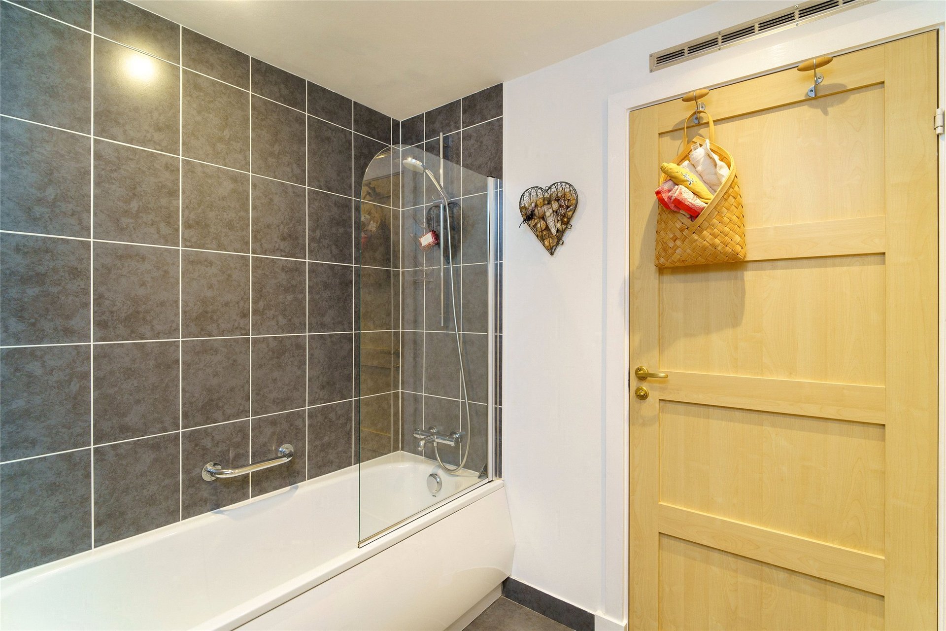 14 Whitsomehill, Whitsome, Duns, Scottish Borders, TD11 3NF - Picture #19
