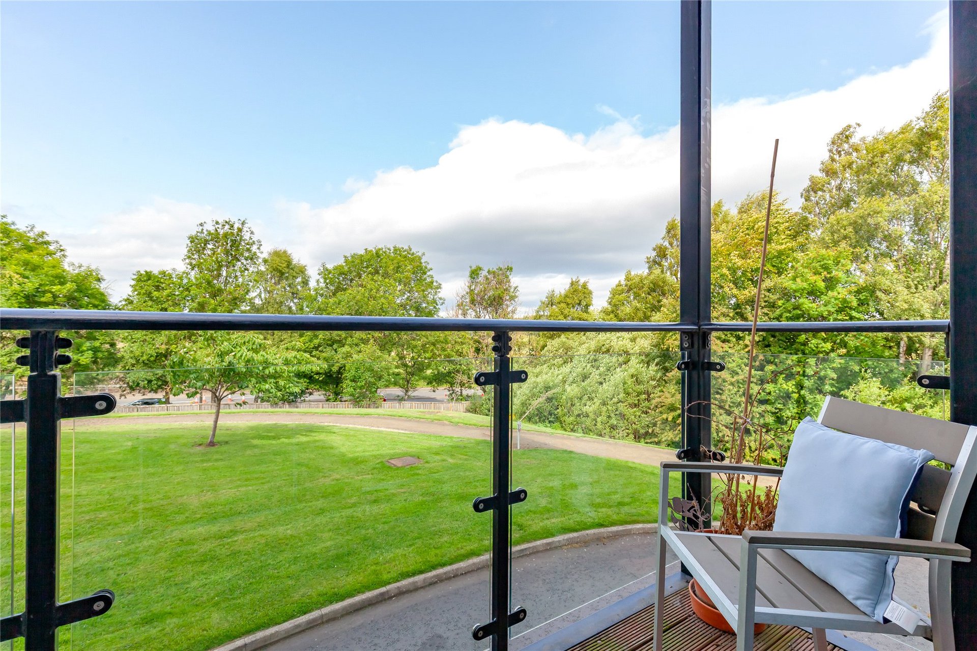 Flat 3, 1 Burnbrae Park, Edinburgh, EH12 8AN - Picture #14