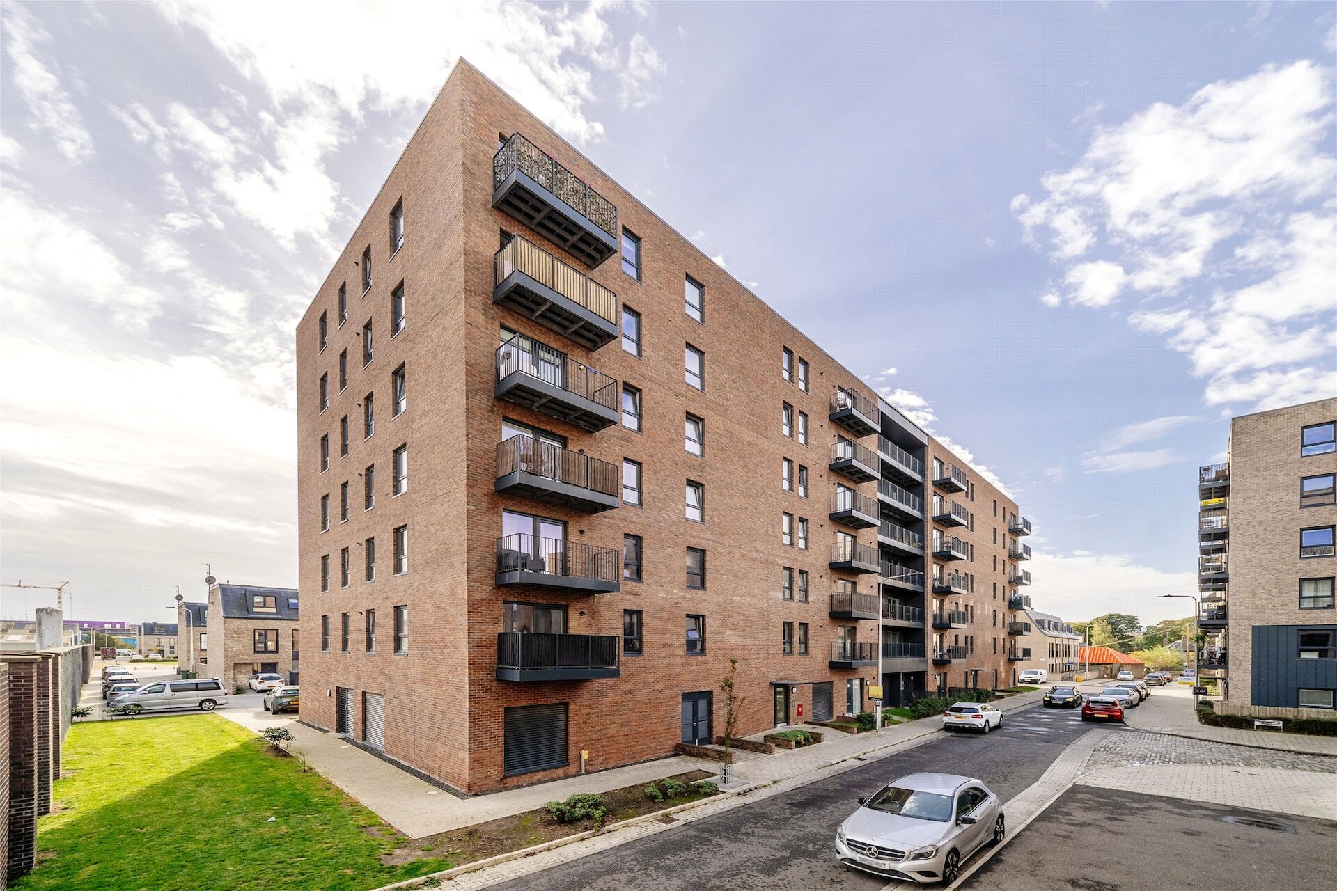 13/1 Pillans Place, Leith, Edinburgh, EH6 7FG - Picture #1