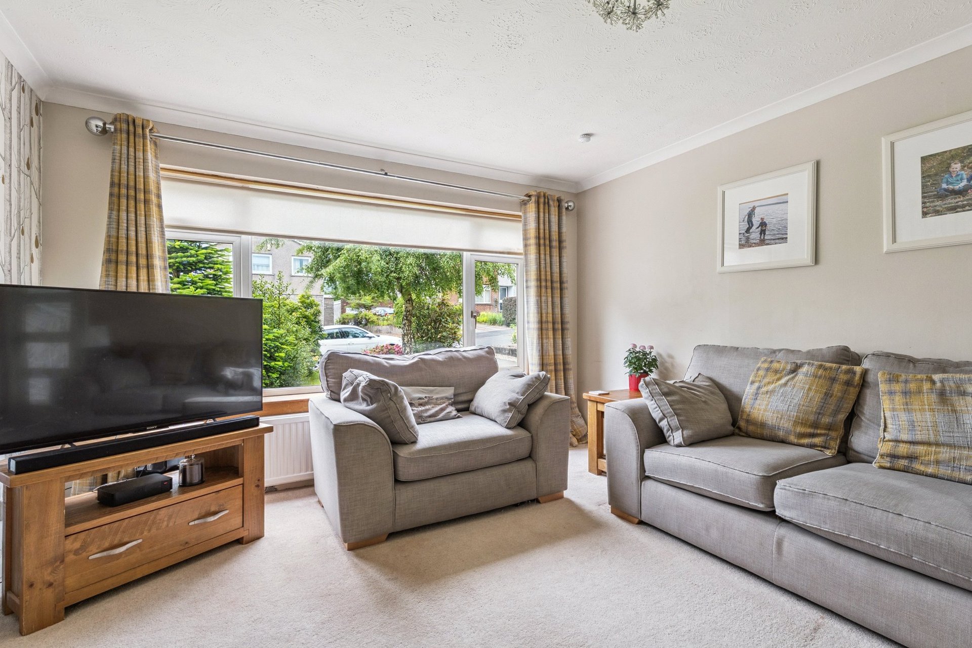 9 Loyal Gardens, Bearsden, G61 4SA - Picture #3
