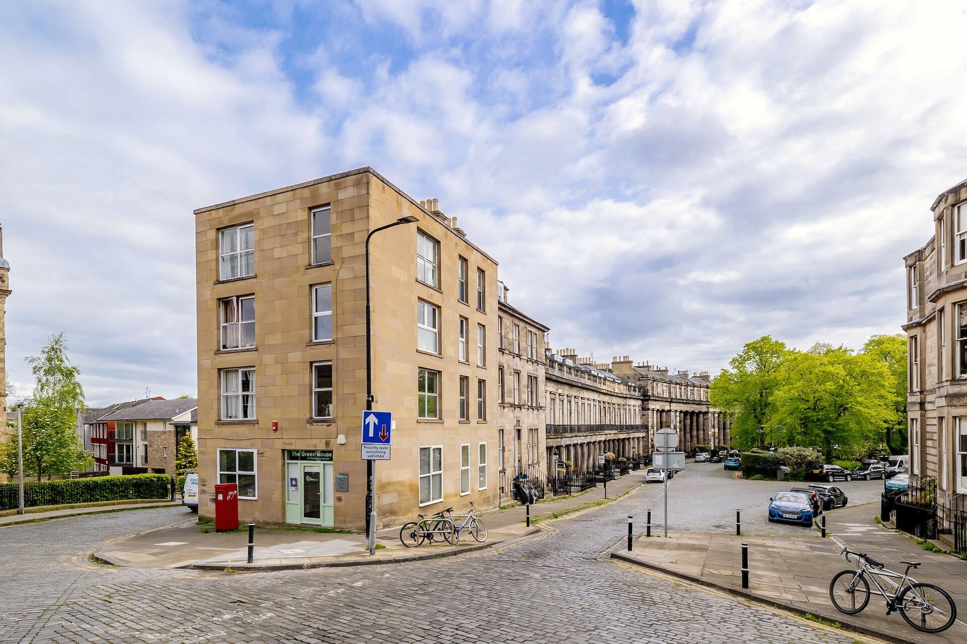 Flat F, 39 St. Bernards Crescent, Edinburgh, Midlothian, EH4 1NR - Picture #1