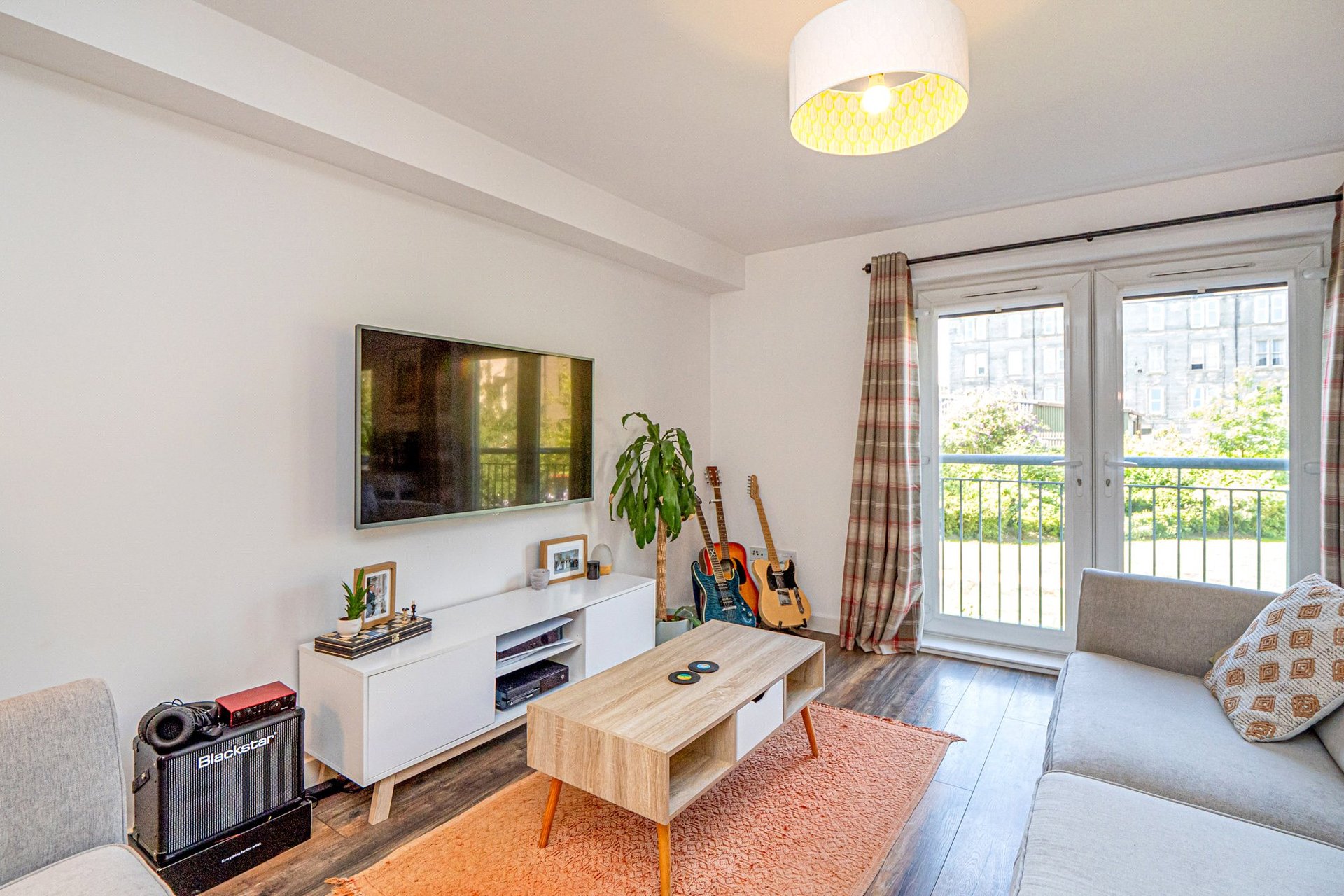 Flat 3, 1 Newhaven Road, Edinburgh, EH6 5PA - Picture #3