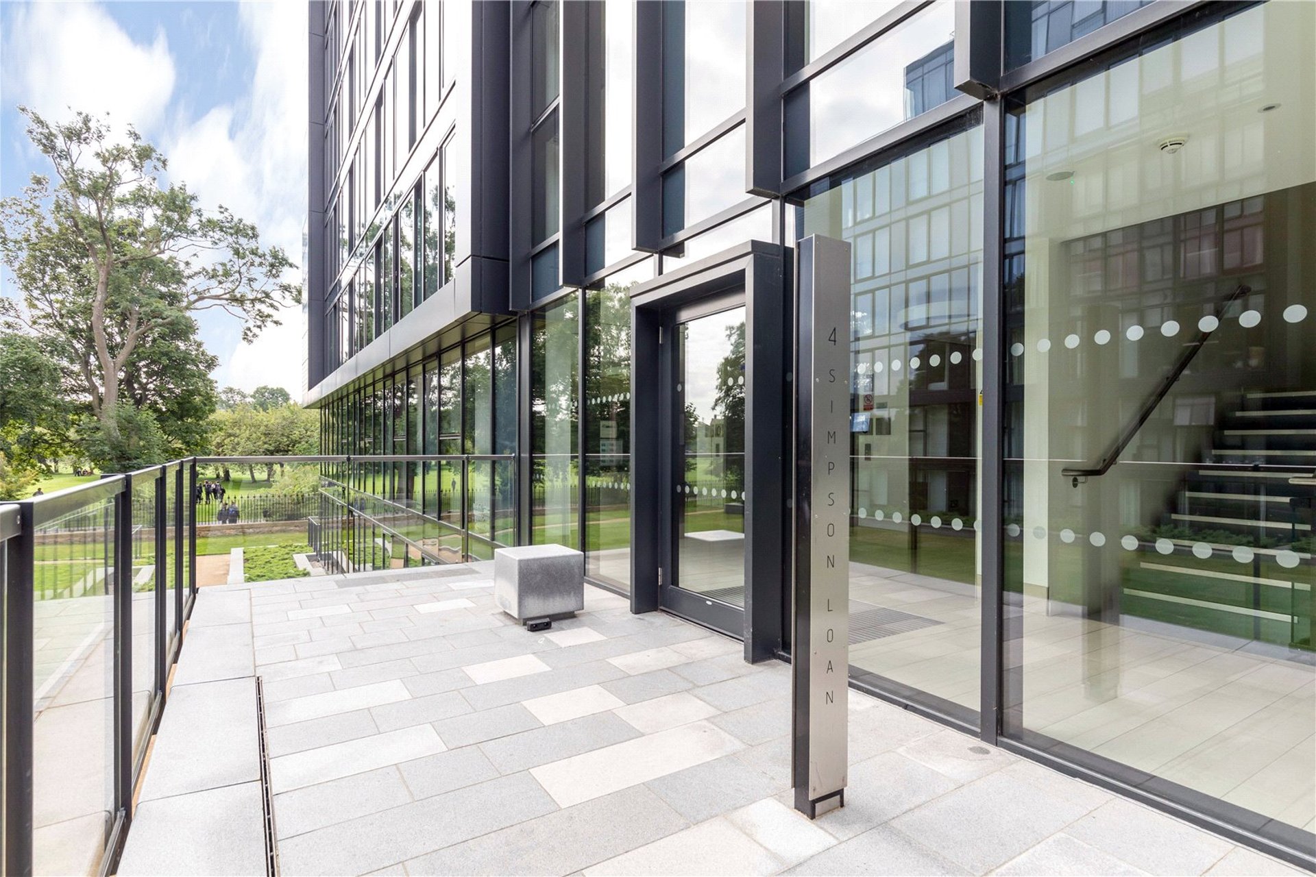 Flat 40, 4 Simpson Loan, Edinburgh, EH3 9GY - Picture #2