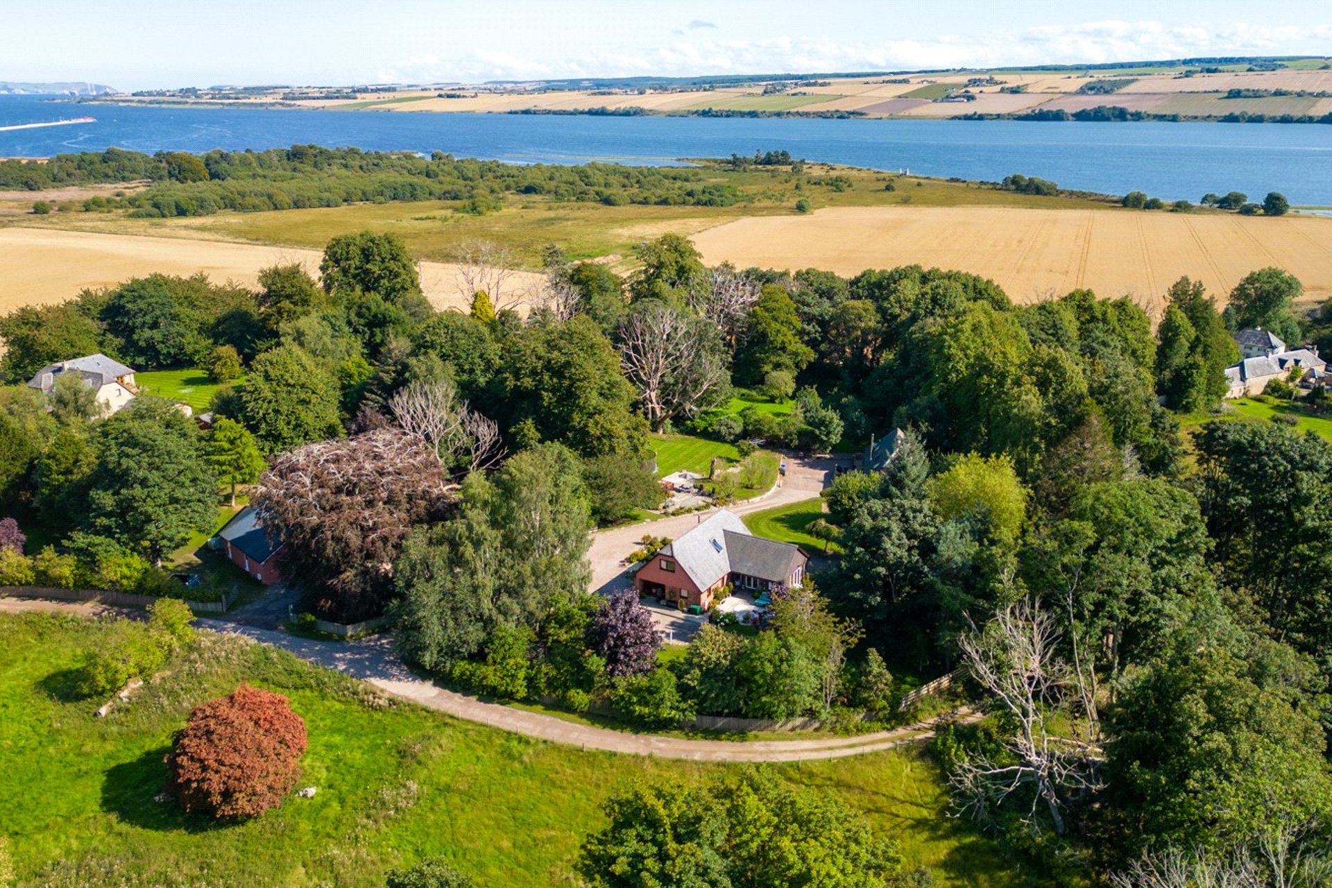 Castle Lodge, Lower Balconie, Evanton, Dingwall, Highland, IV16 9XG - Picture #2