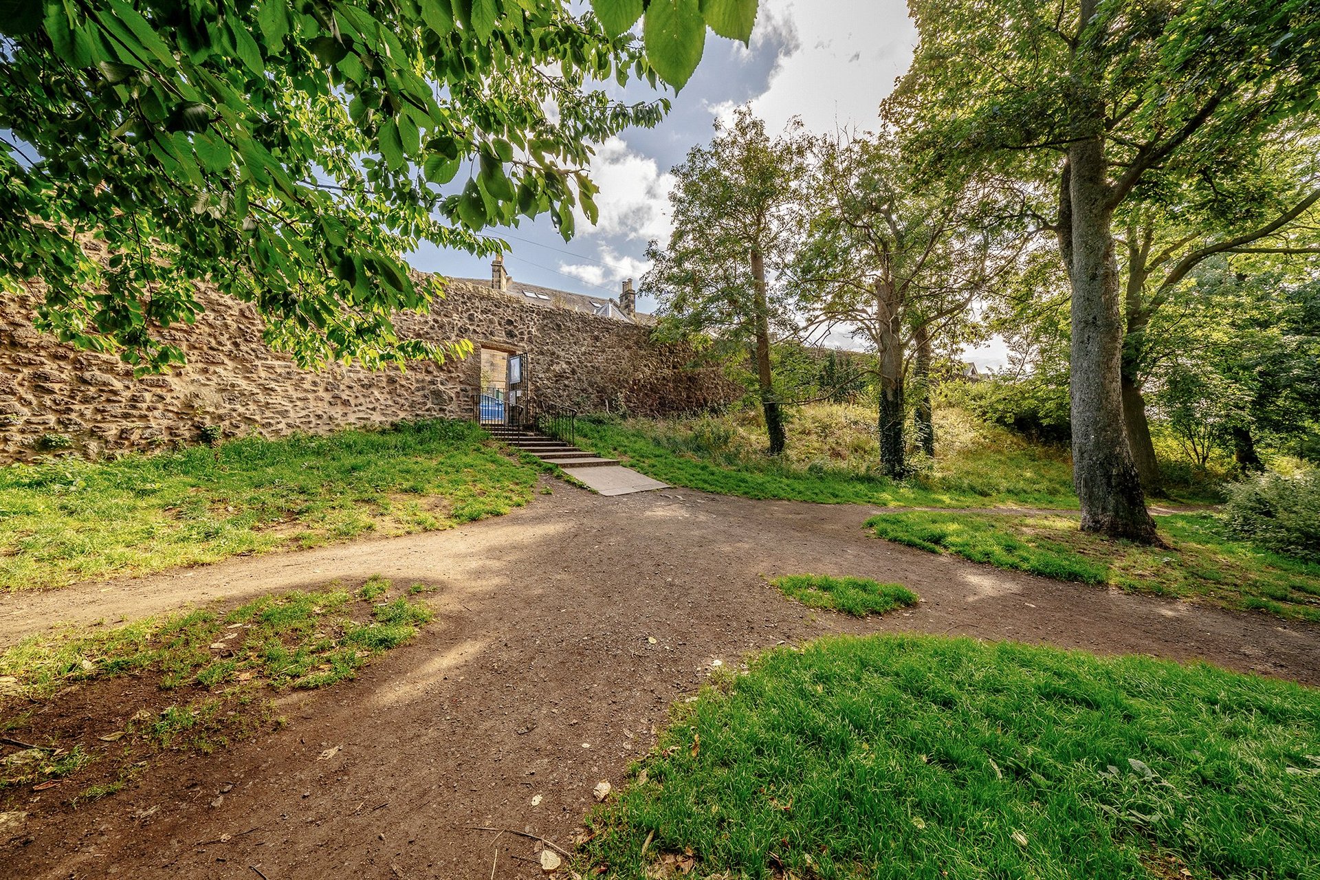 13 Queen's Park Court, Edinburgh, Midlothian, EH8 7DY - Picture #28