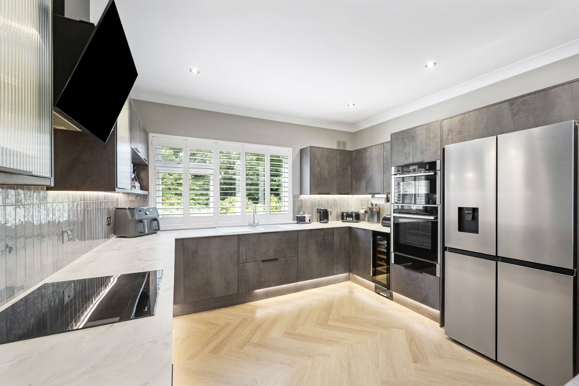 Flat 2-2, 1 Herndon Court, Newton Mearns, Glasgow, G77 5DW - Picture #6