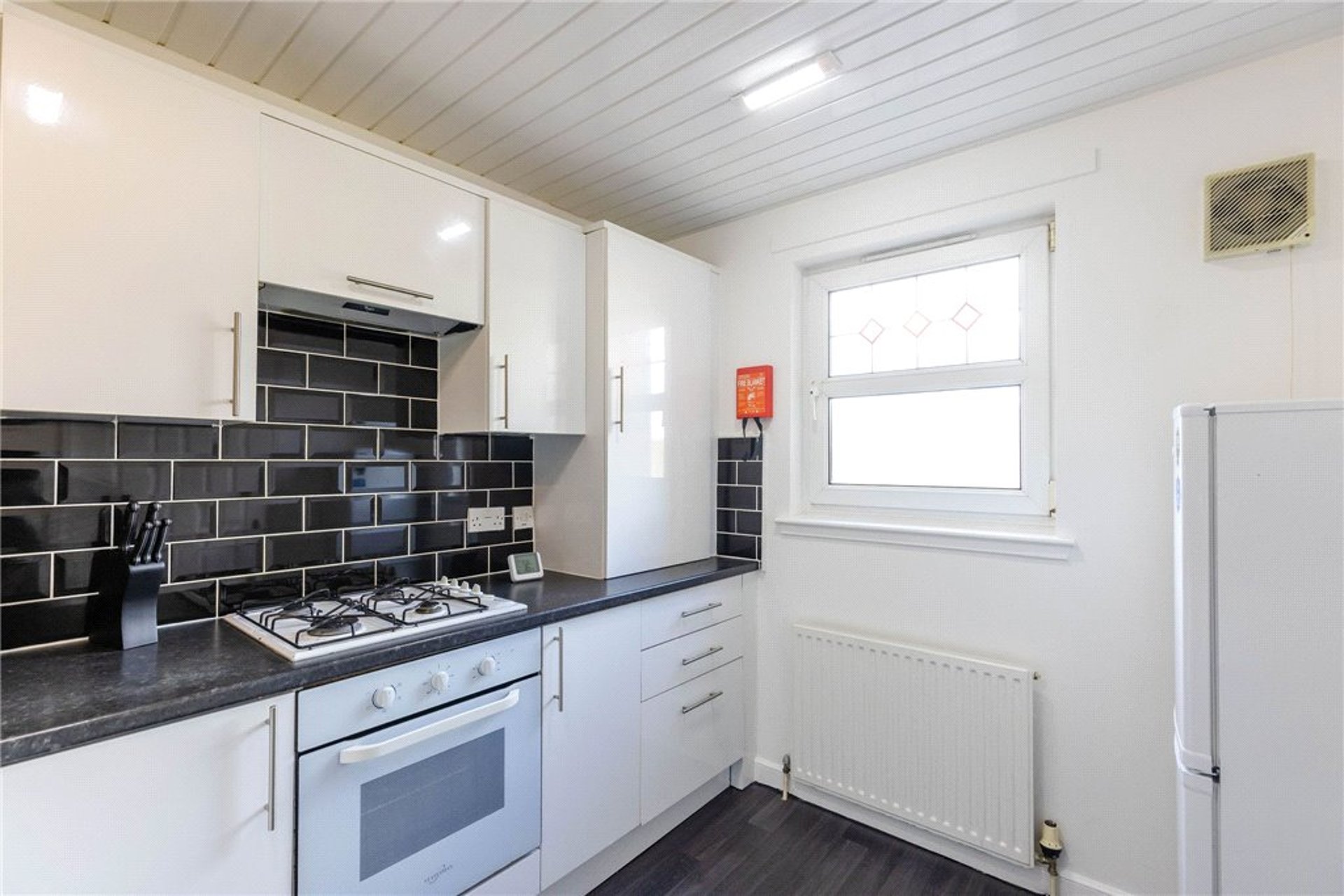 104 Burnvale, Livingston, West Lothian, EH54 6DQ - Picture #6