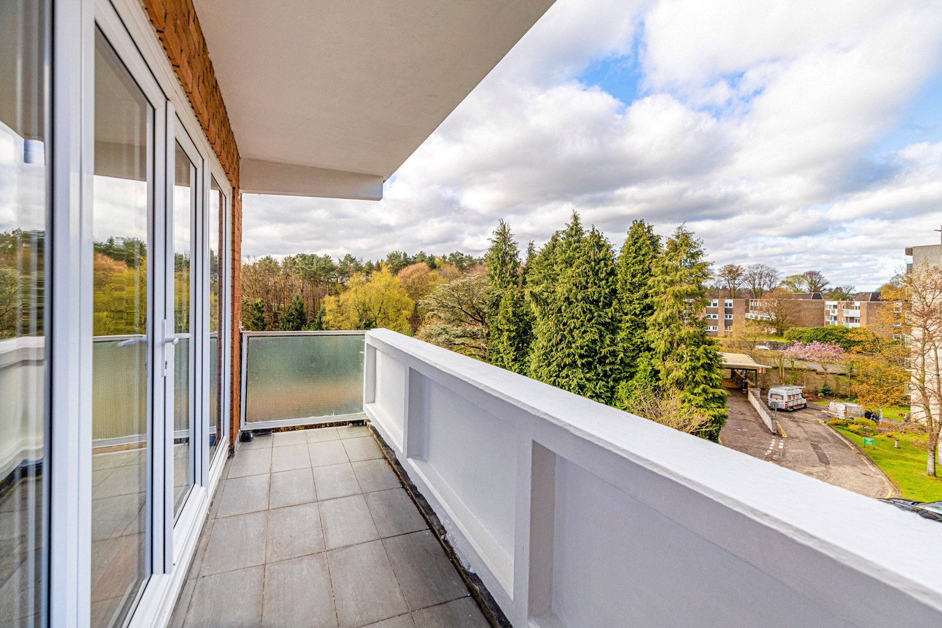 16 Norwood Park, Bearsden, G61 2RF - Picture #6