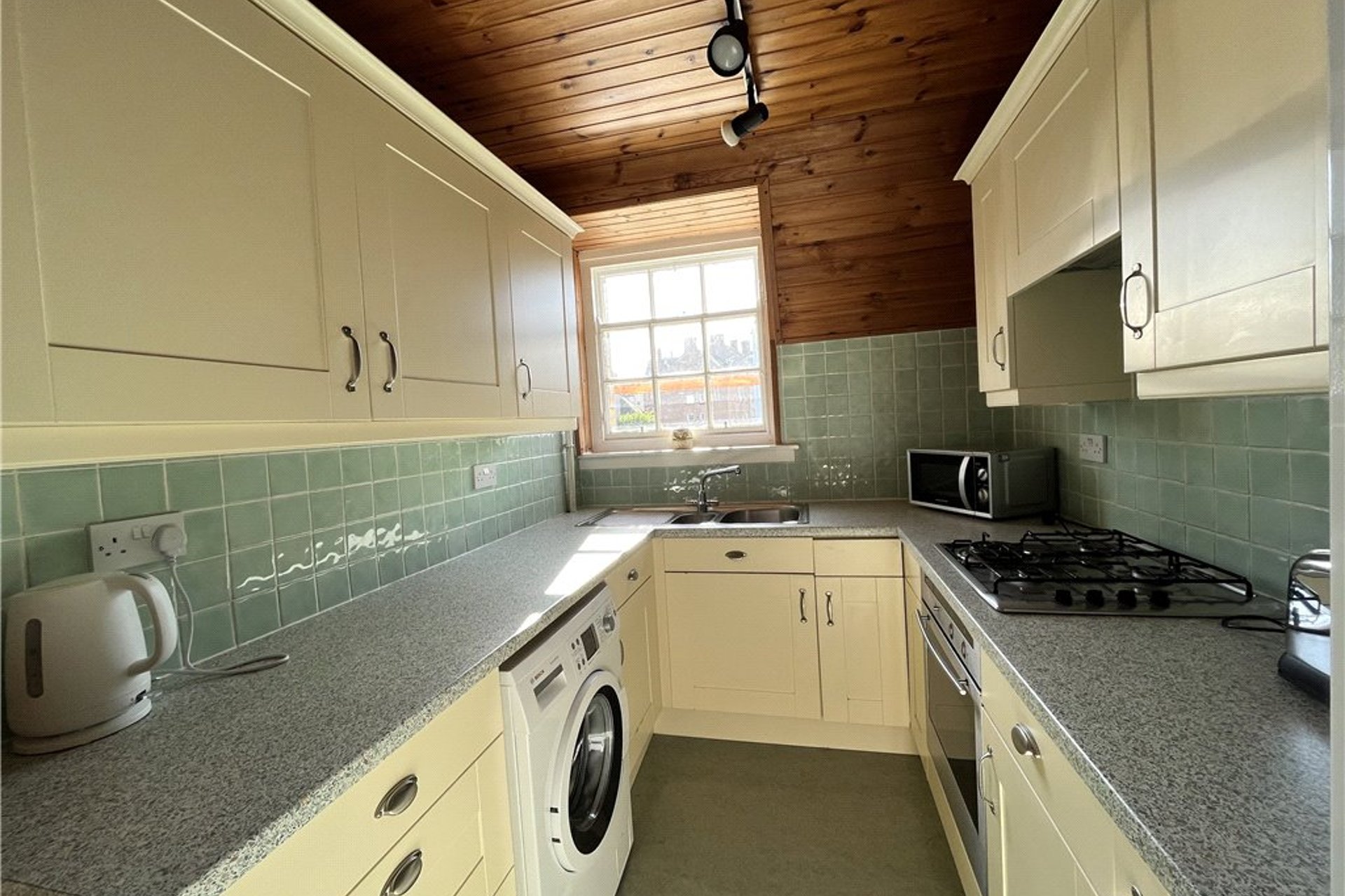 1/3 White Horse Close, 27 Canongate, Edinburgh, EH8 8BU - Picture #8