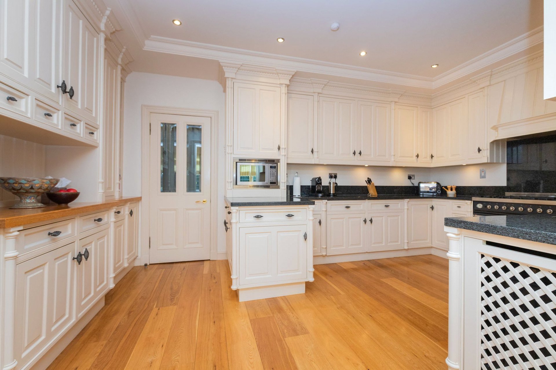 10 Matherton Avenue, Newton Mearns, Glasgow, G77 5EY - Picture #9