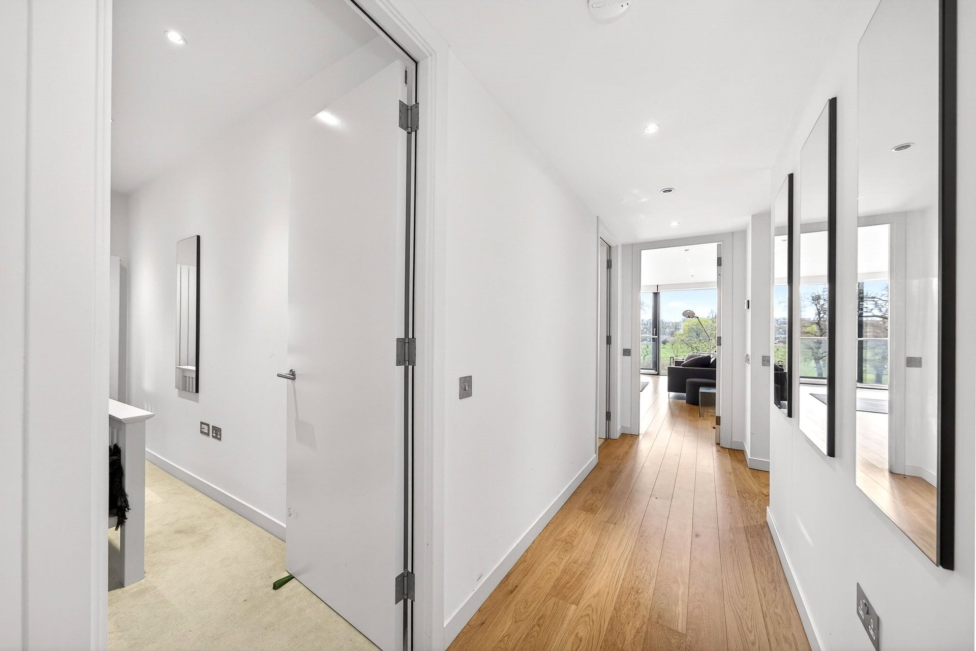 Flat 5, 12 Simpson Loan, Edinburgh, EH3 9GP - Picture #12