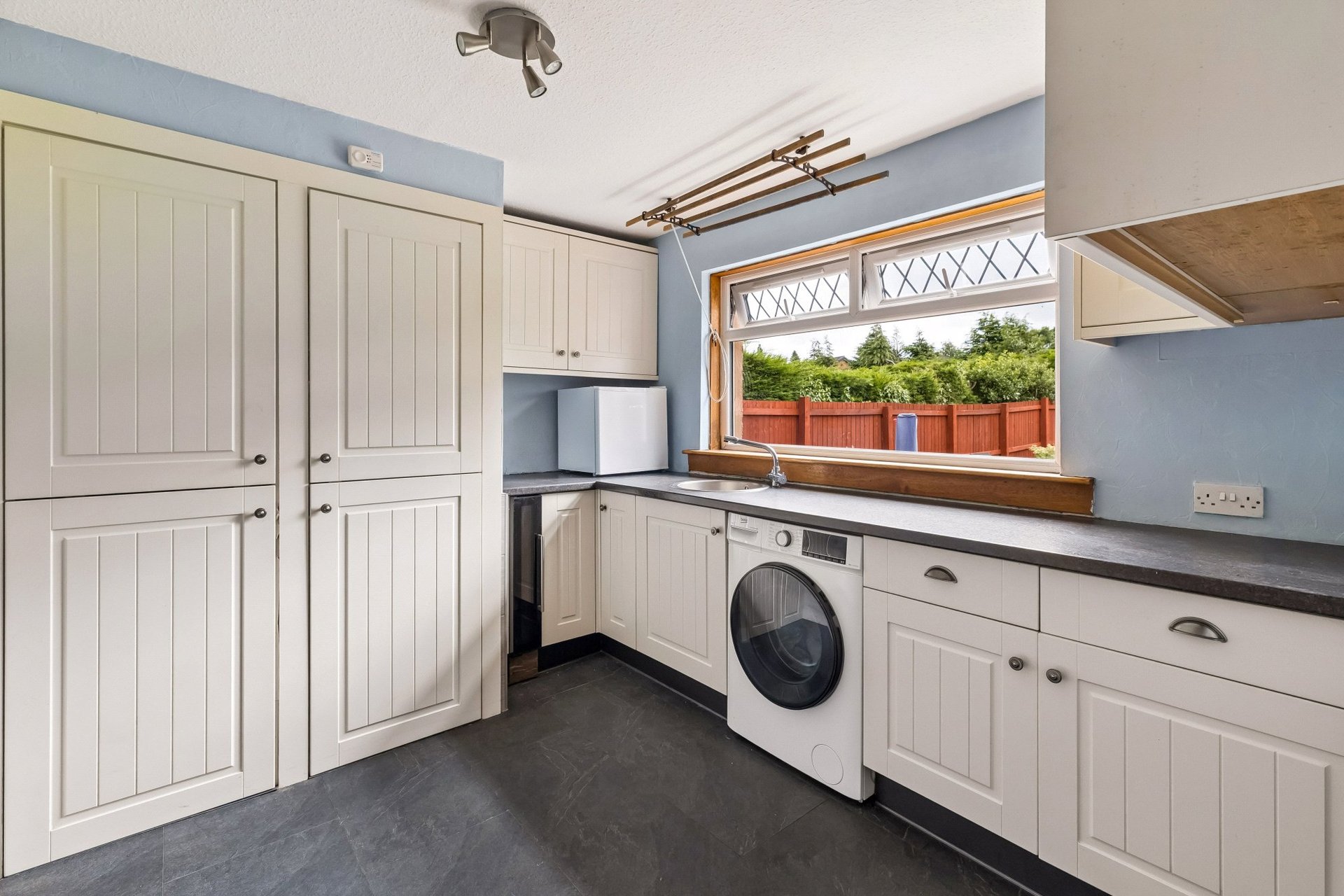 23 Iain Road, Bearsden, G61 4PA - Picture #22