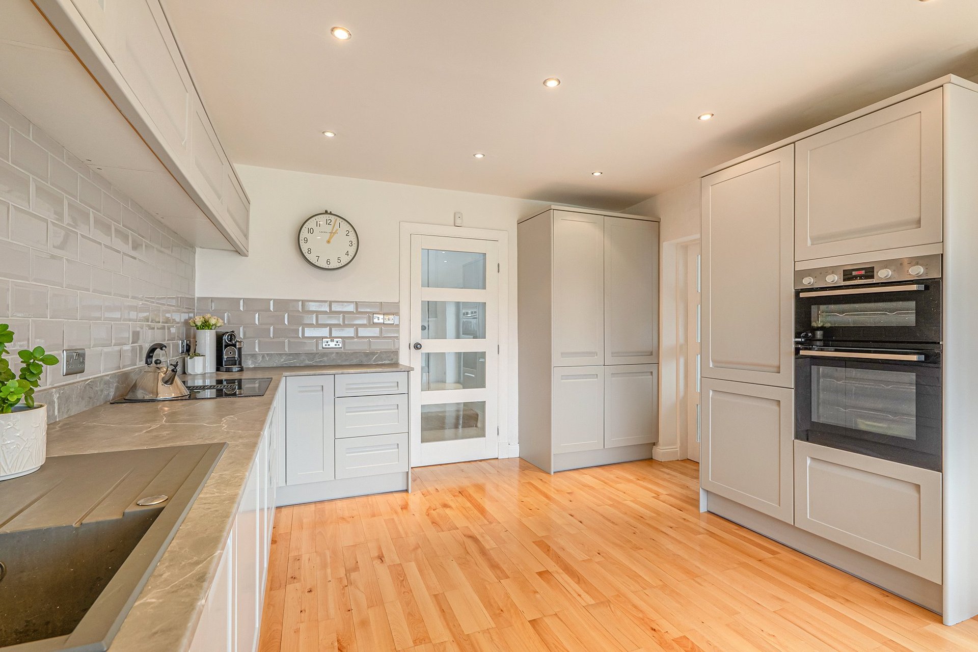 Yew Tree House, 38 Braehead Road, Thorntonhall, Glasgow, G74 5AQ - Picture #22