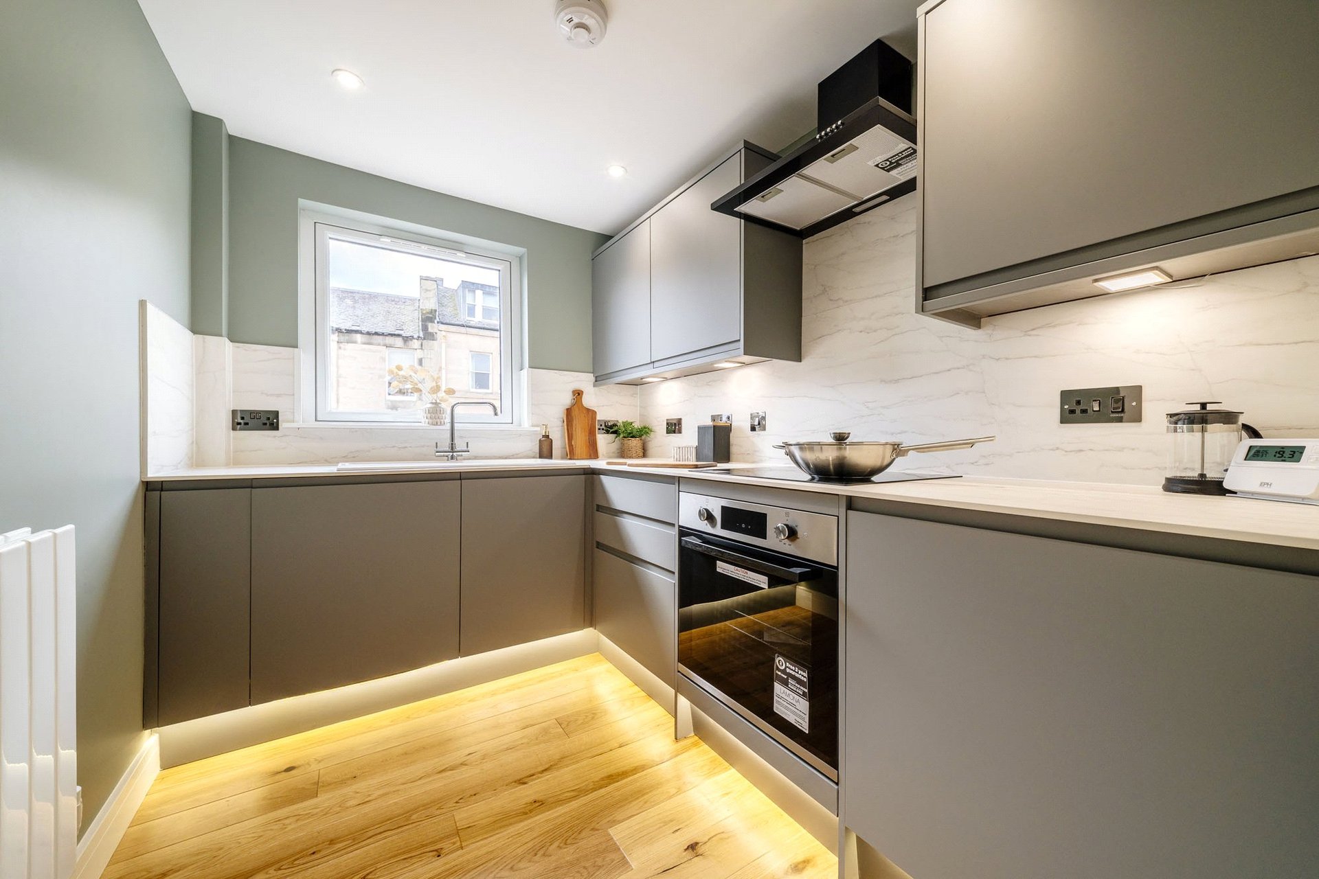 Flat F, 39 St. Bernards Crescent, Edinburgh, Midlothian, EH4 1NR - Picture #5