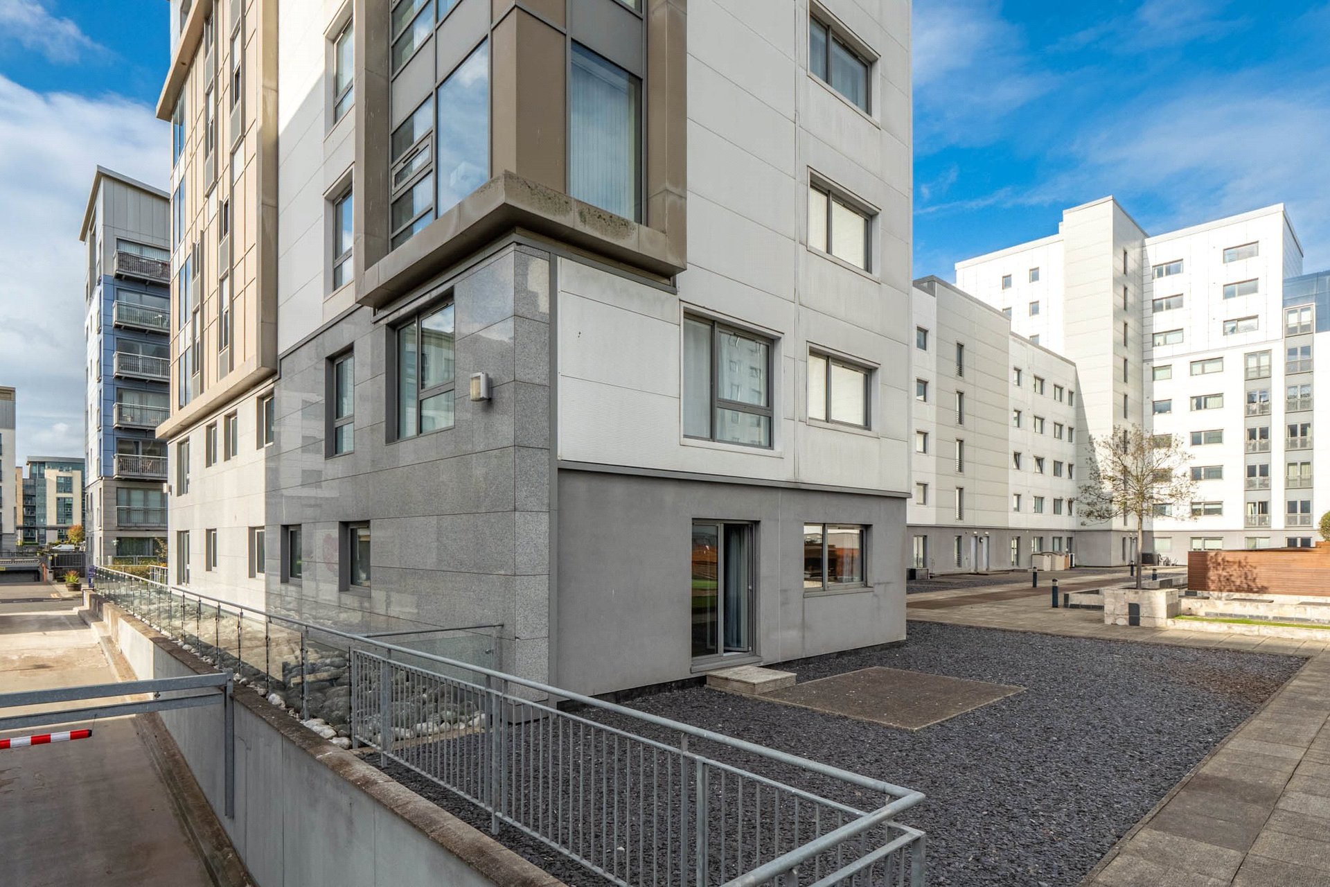 Flat 1, 8 Western Harbour Midway, The Shore, Edinburgh, EH6 6PT - Picture #20